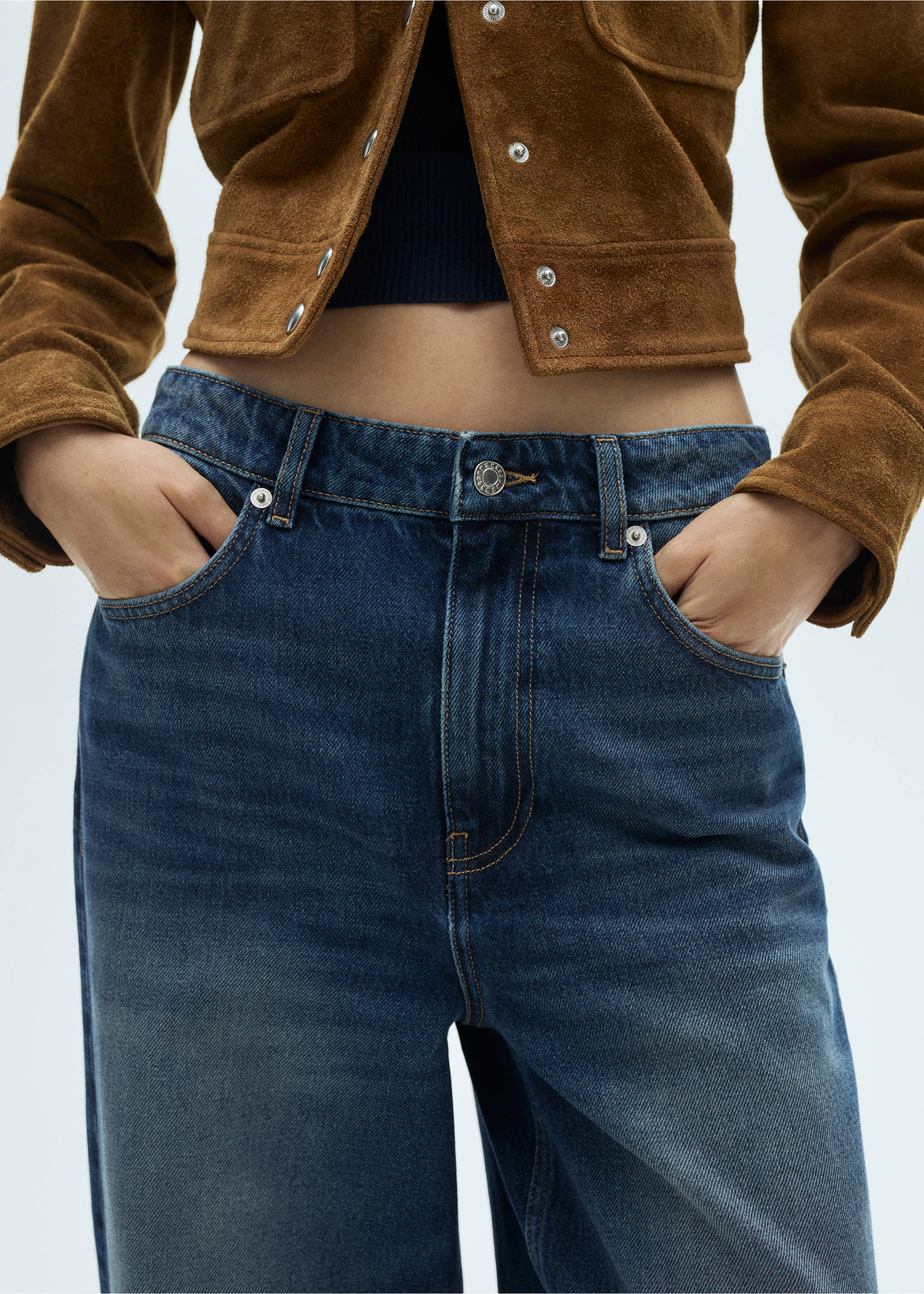 Jeans wideleg loose med lavt liv - Artikkeldetalj 6, Mørk blå. Ref: 77017716-00.