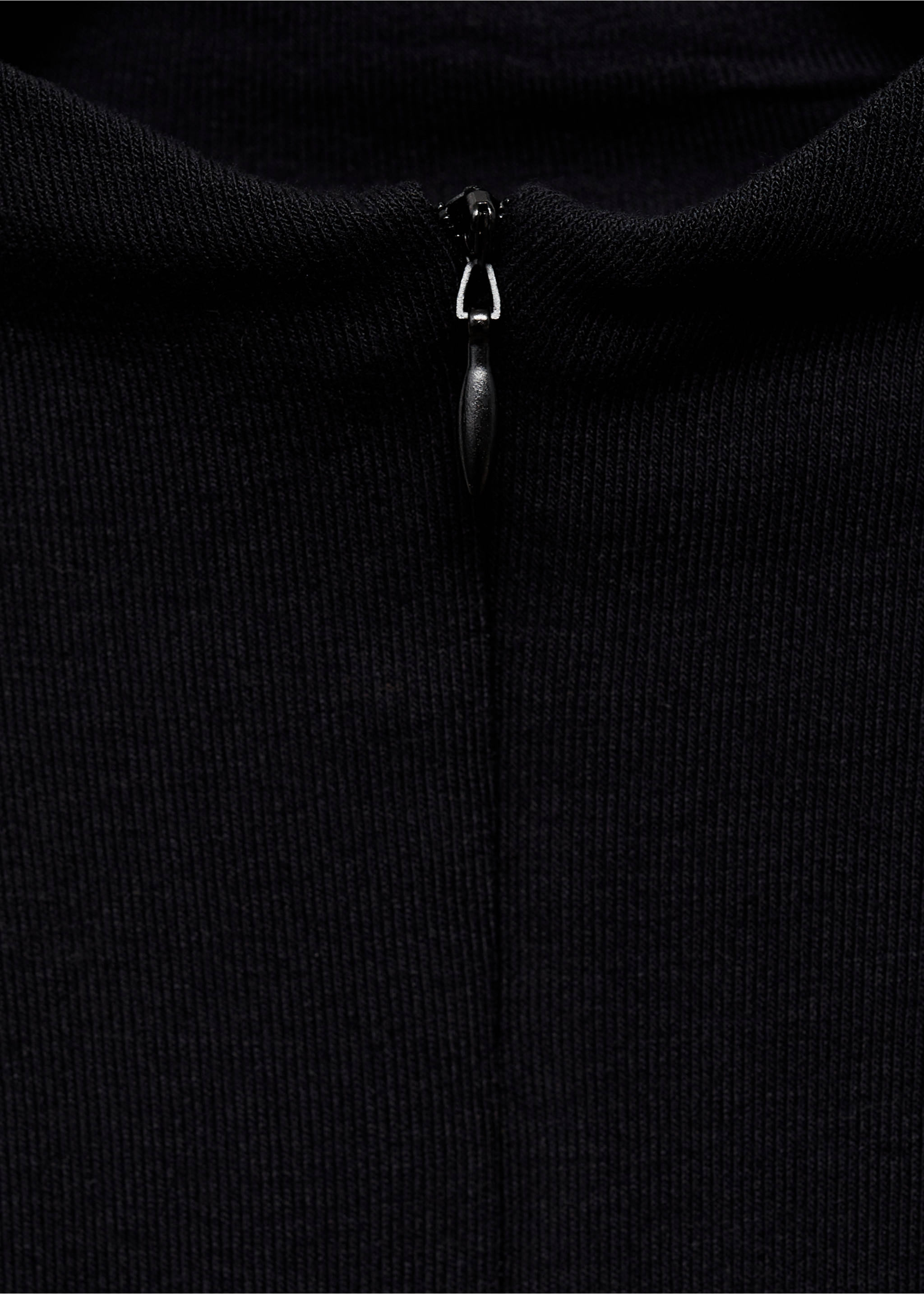 Perkins-neck zip-up t-shirt - Details of the article 8, Black. Ref: 77017720-00.