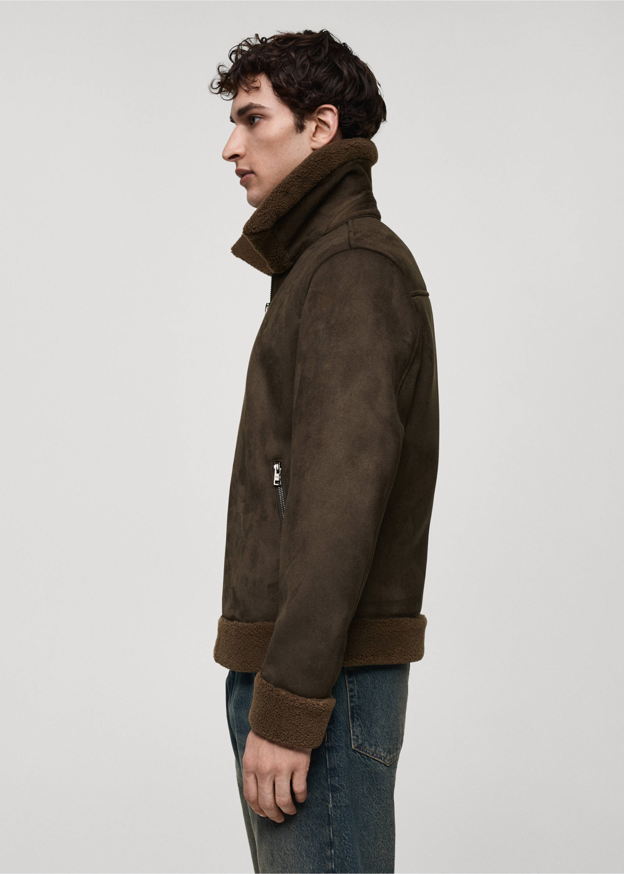 Doubleface-Jacke mit Wildledereffekt - Detail des Artikels 2, Kognac. Ref: 77017915-00.