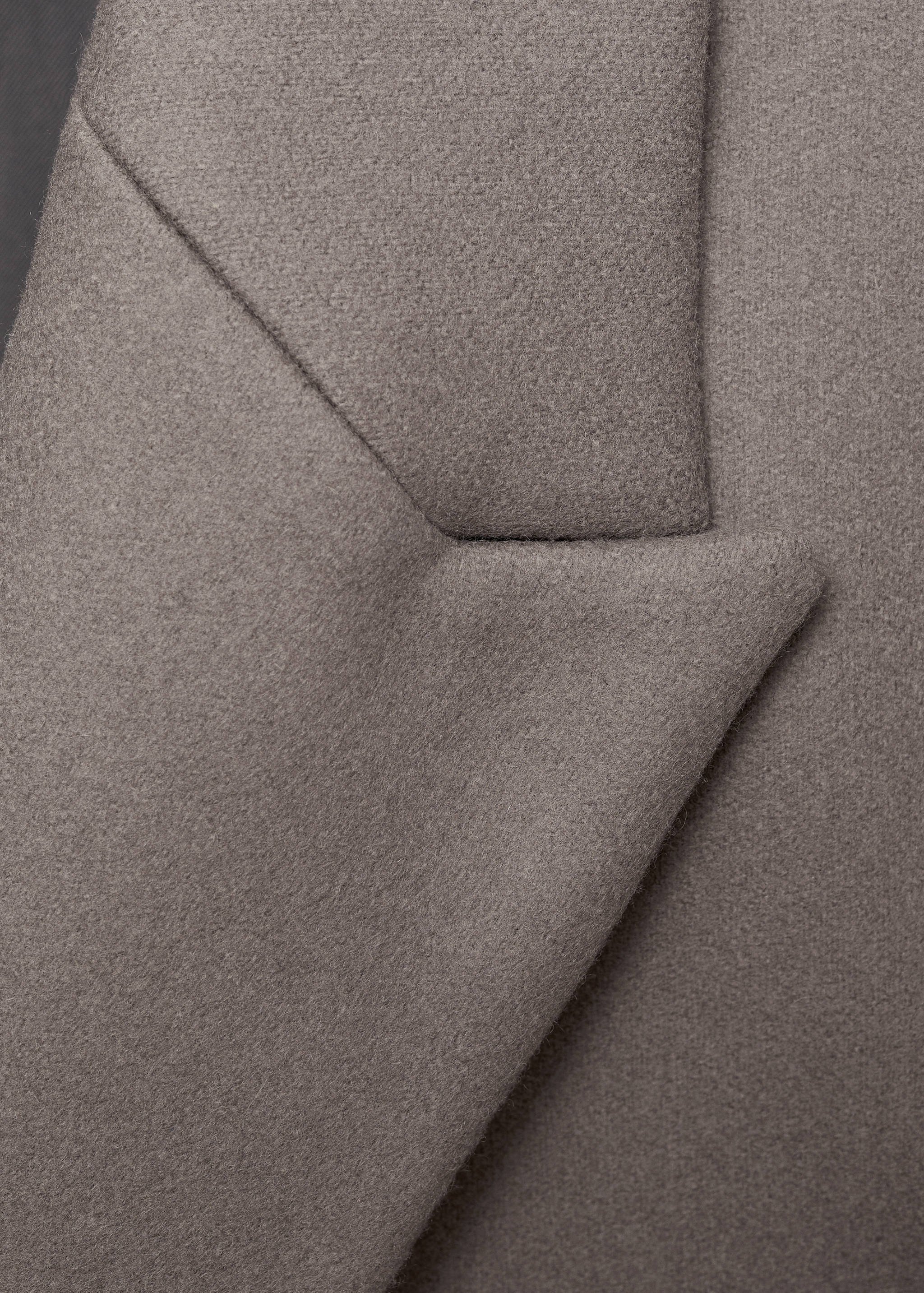 Sobretudo assertoado de 100% lã italiana - Pormenor do artigo 8