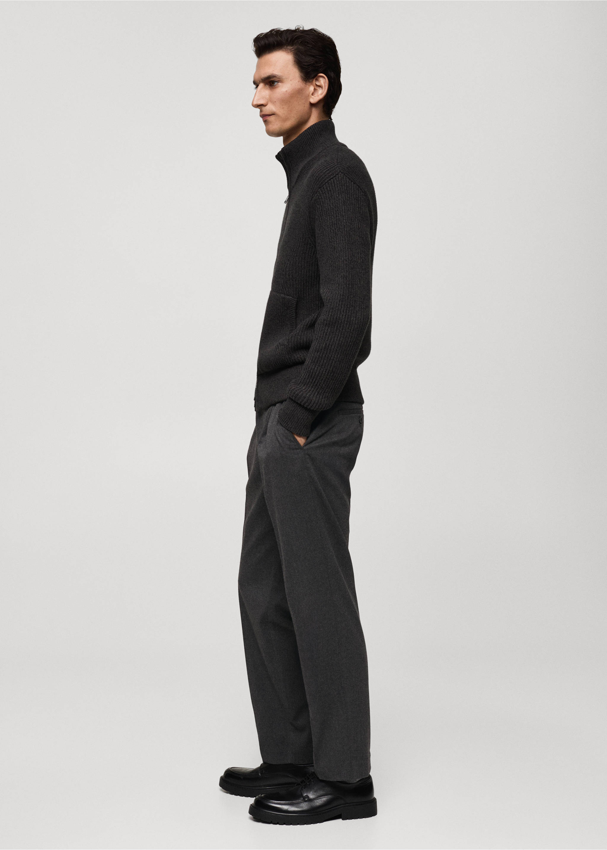 Regular fit cord pleated trousers - Details of the article 2, Grey. Ref: 77017922-00.