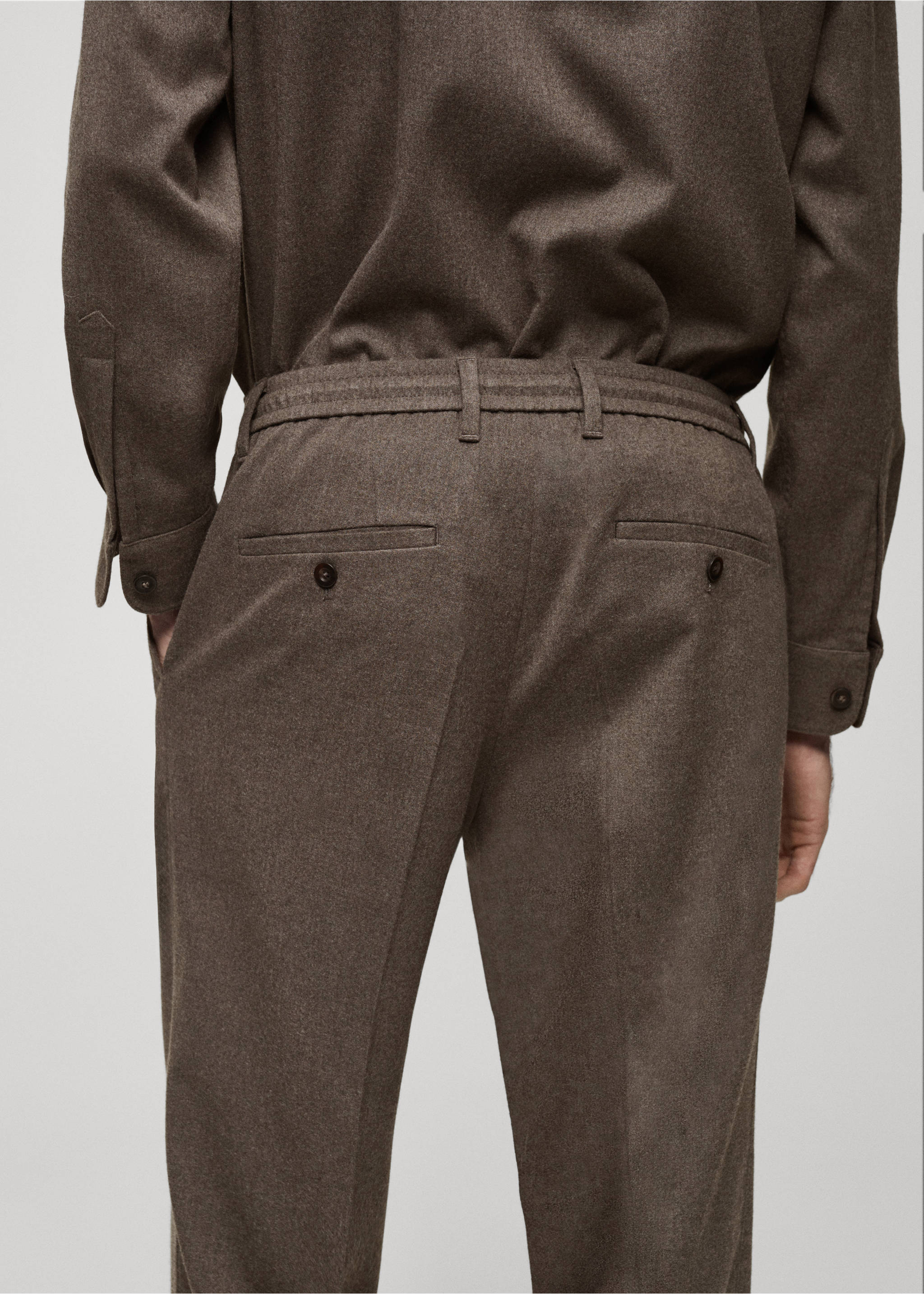 Regular Fit Bundfaltenhose mit Kordelzug - Detail des Artikels 3, Nerzgrau. Ref: 77017922-00.