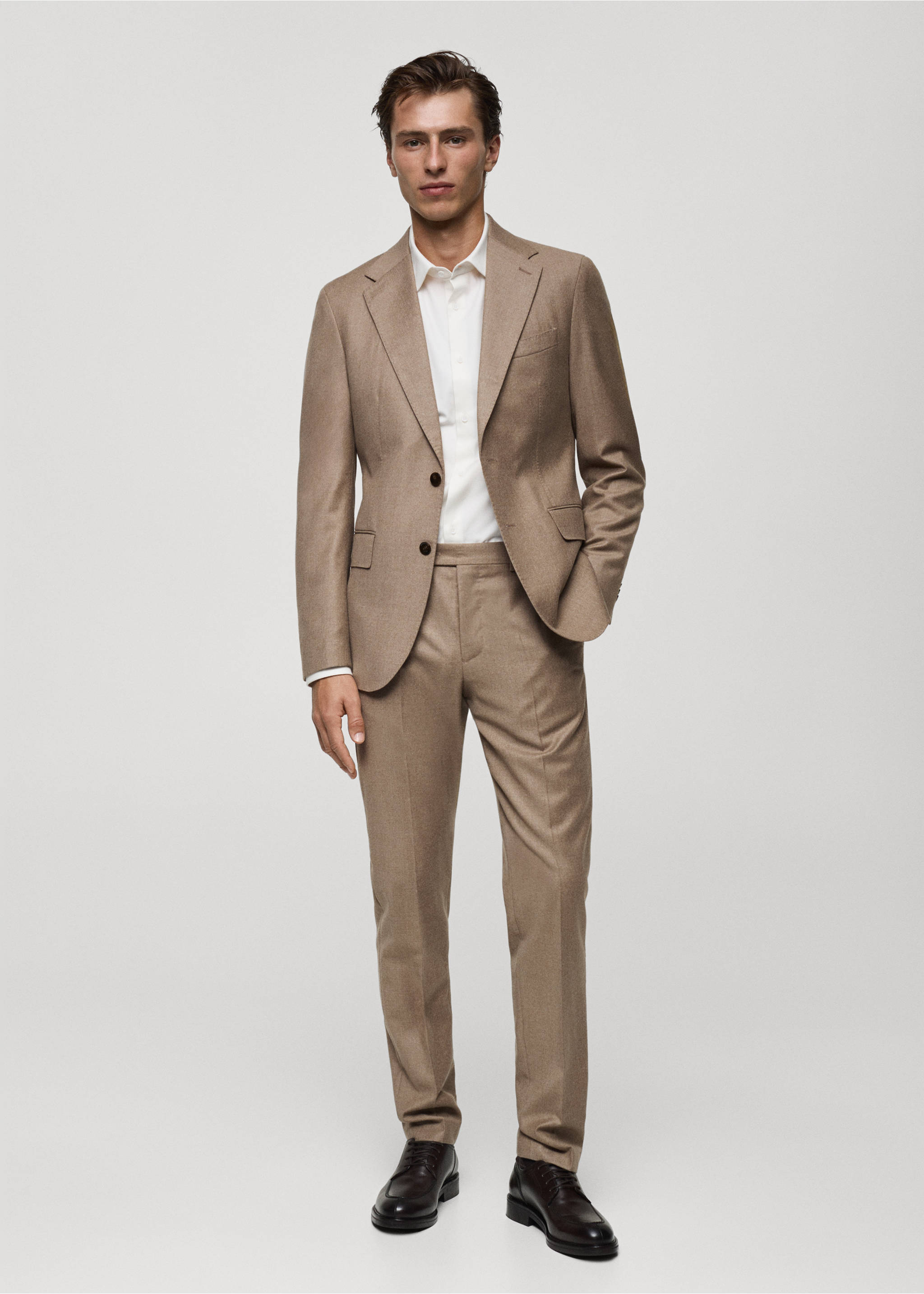 Pantalón traje franela 100% lana italiana - Plano general, Marrón medio. Ref: 77017925-00.