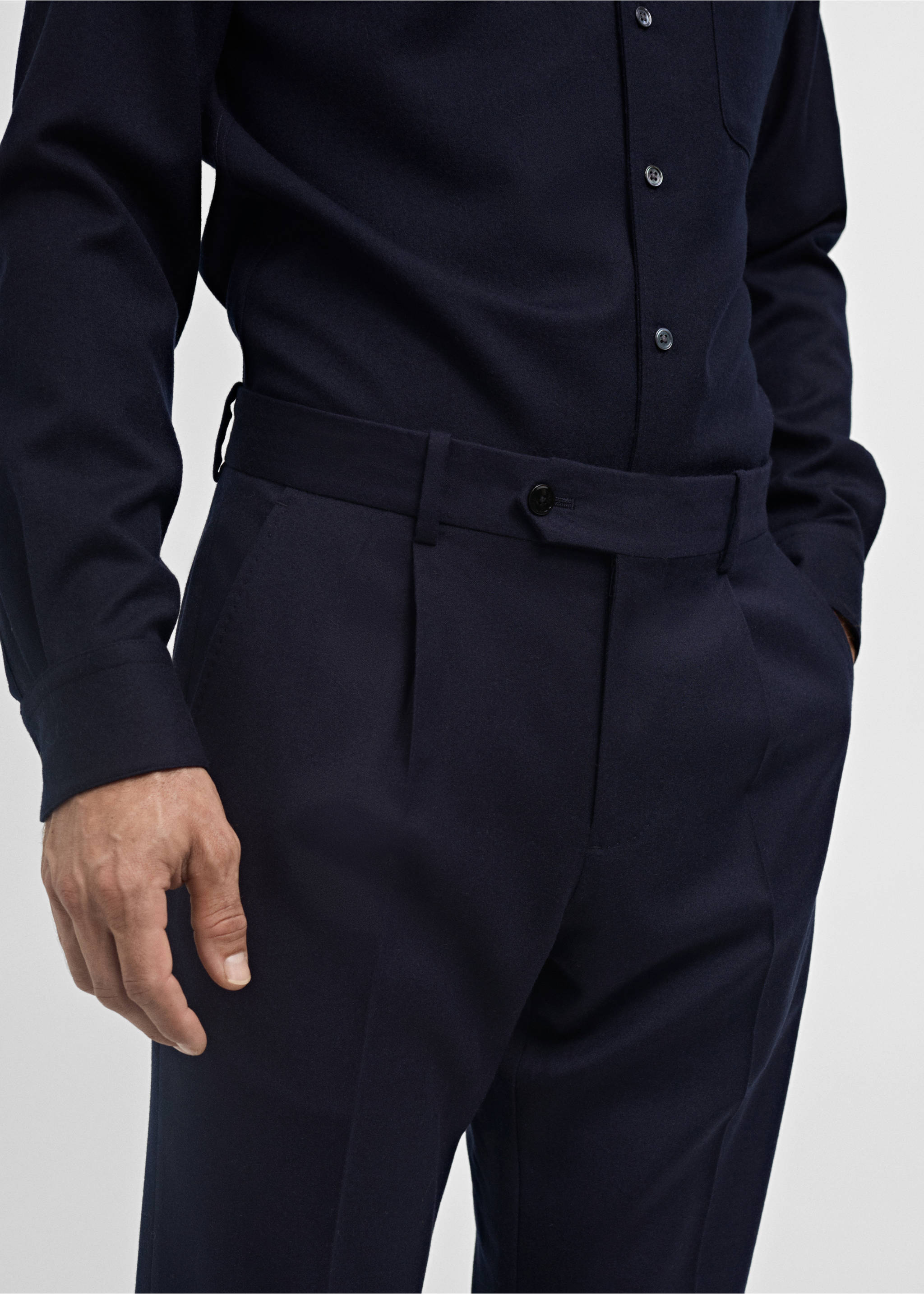 100% virgin wool flannel suit trousers - Details of the article 1, Dark Navy. Ref: 77017927-00.
