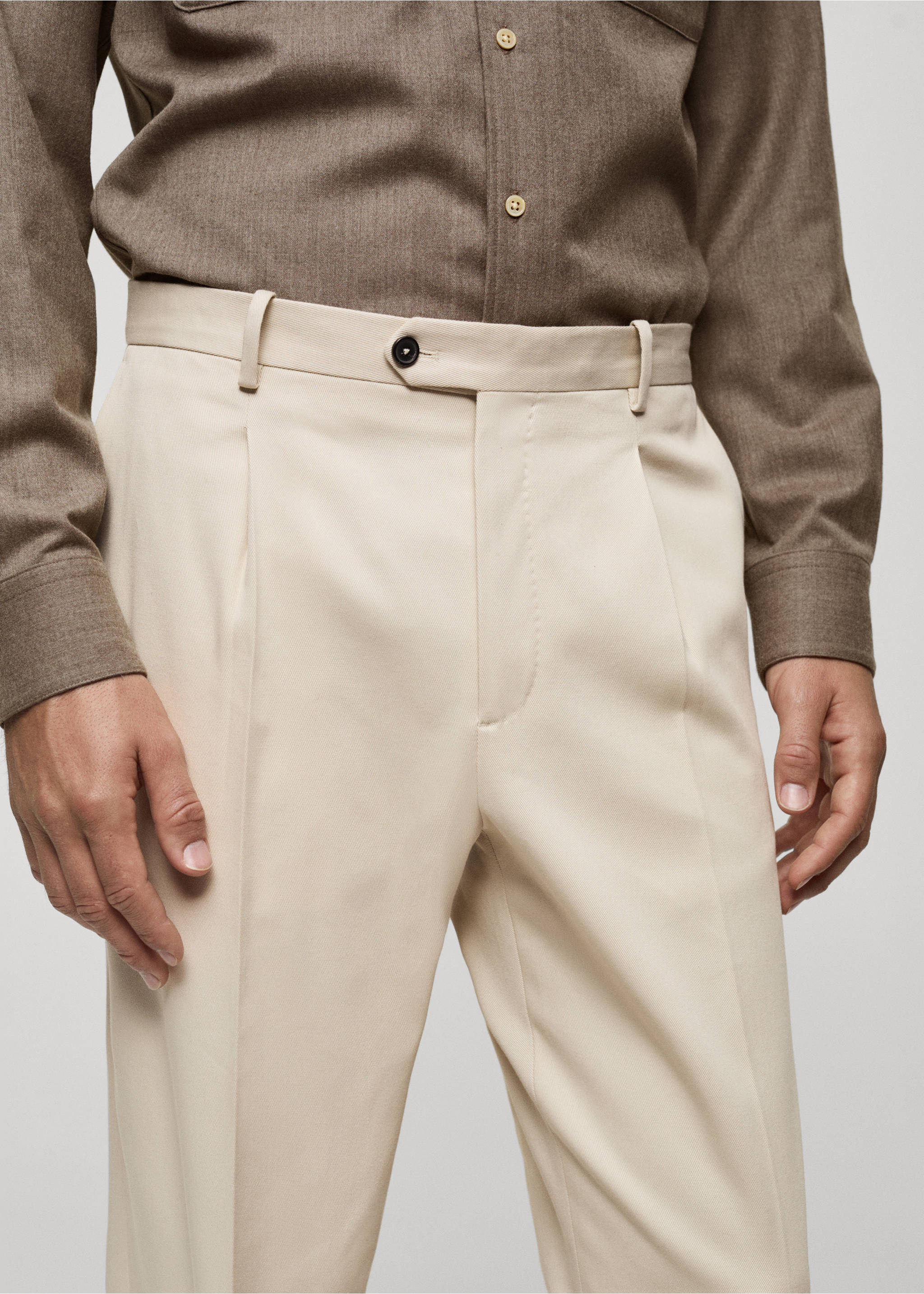 Cotton twill pleated trousers - Details of the article 1, Ecru. Ref: 77017929-00.