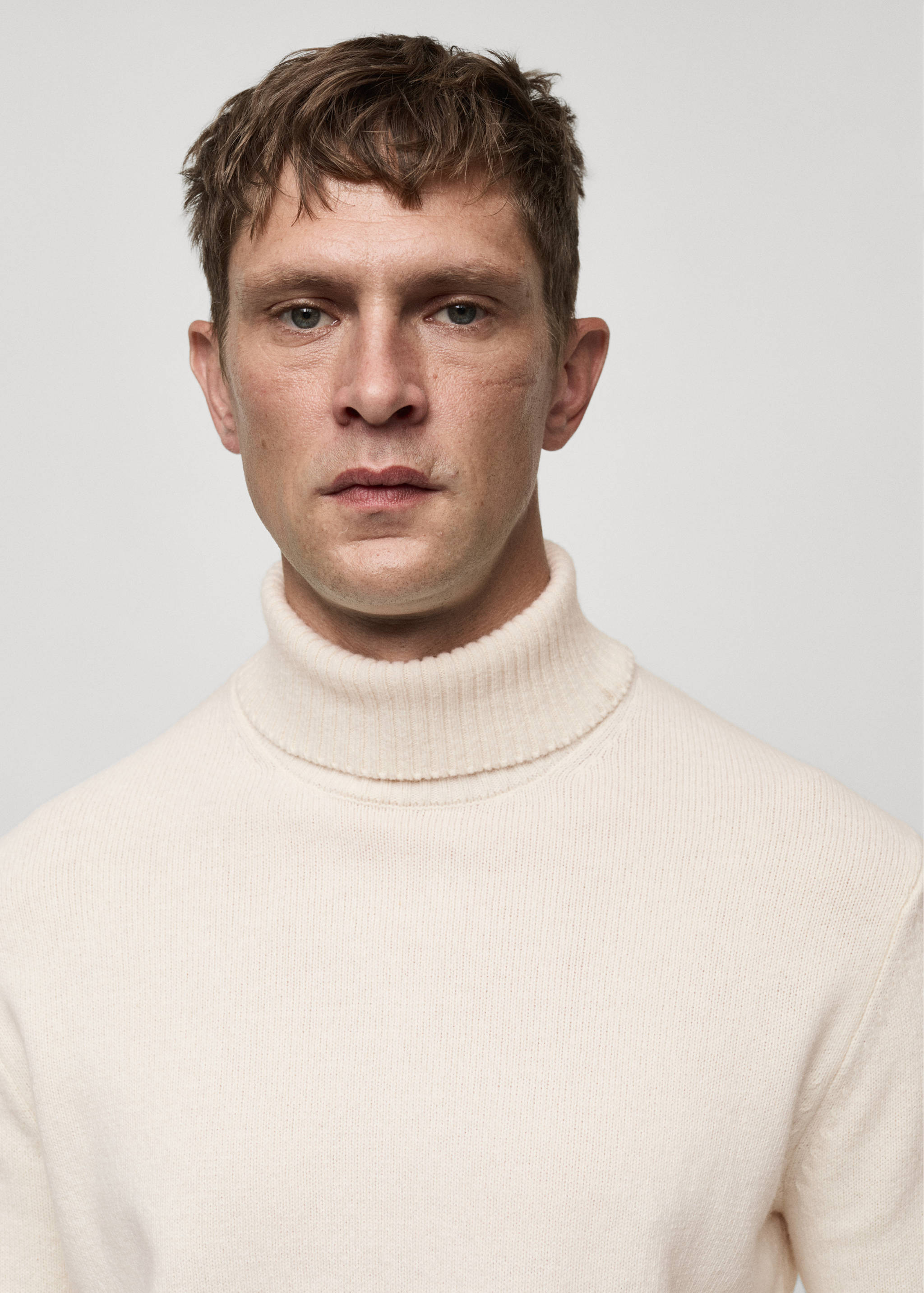 Knitted wool turtleneck sweater - Details of the article 1