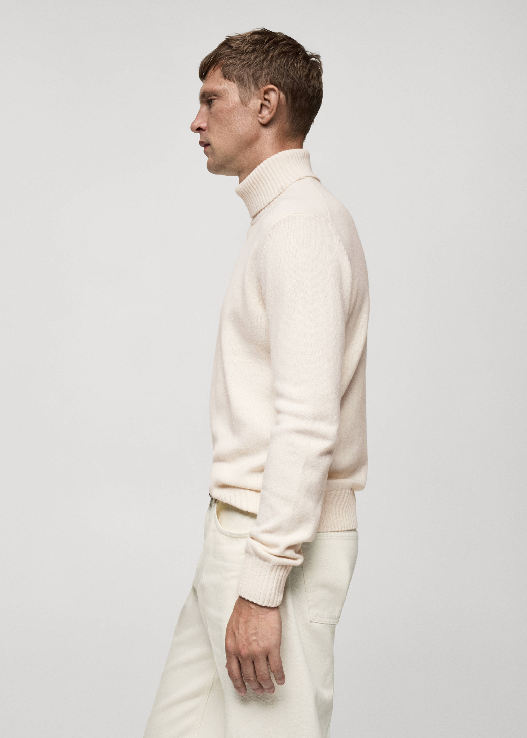 Knitted wool turtleneck sweater - Details of the article 2