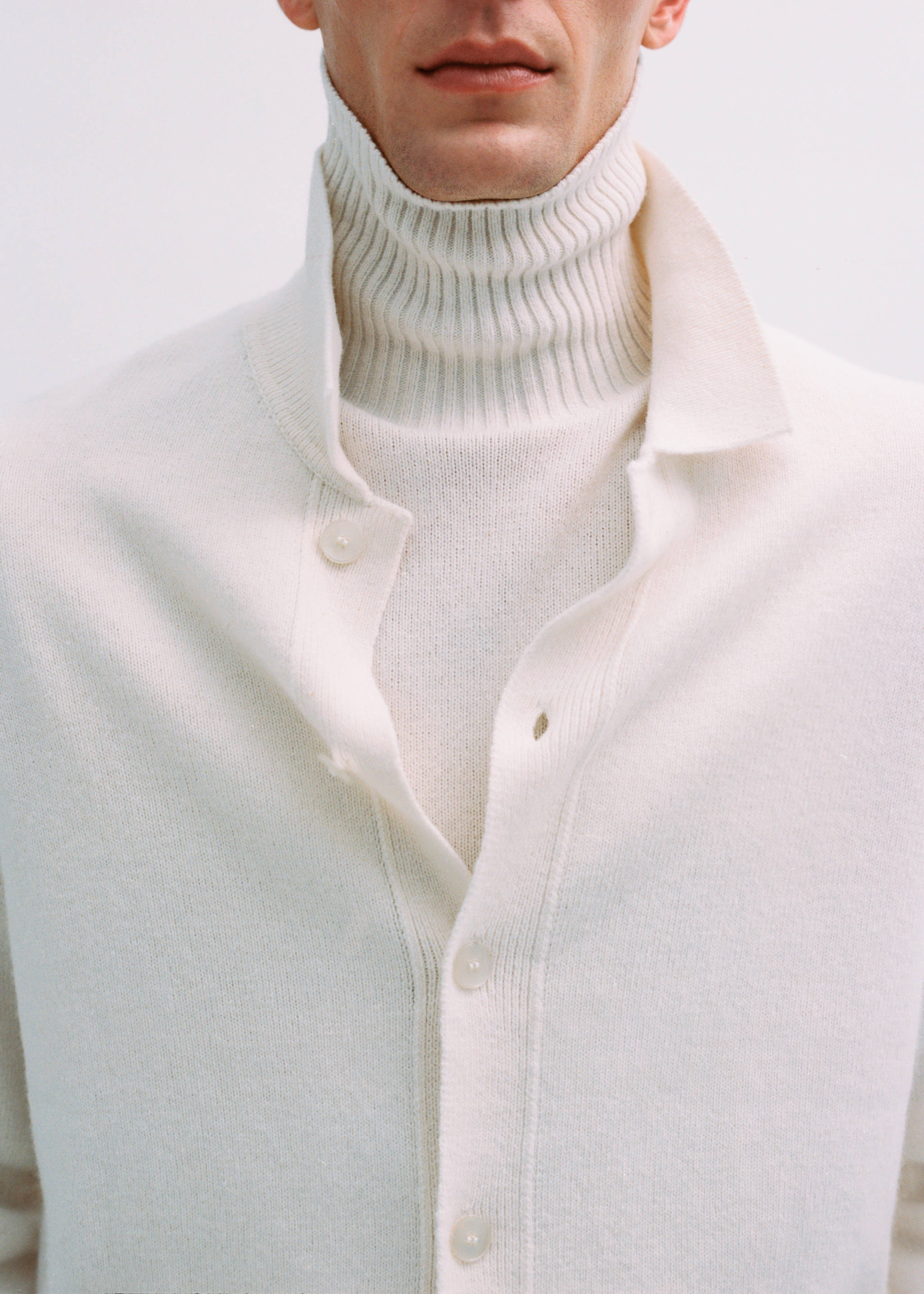 Knitted wool turtleneck sweater - Details of the article 3, Off White. Ref: 77017937-00.