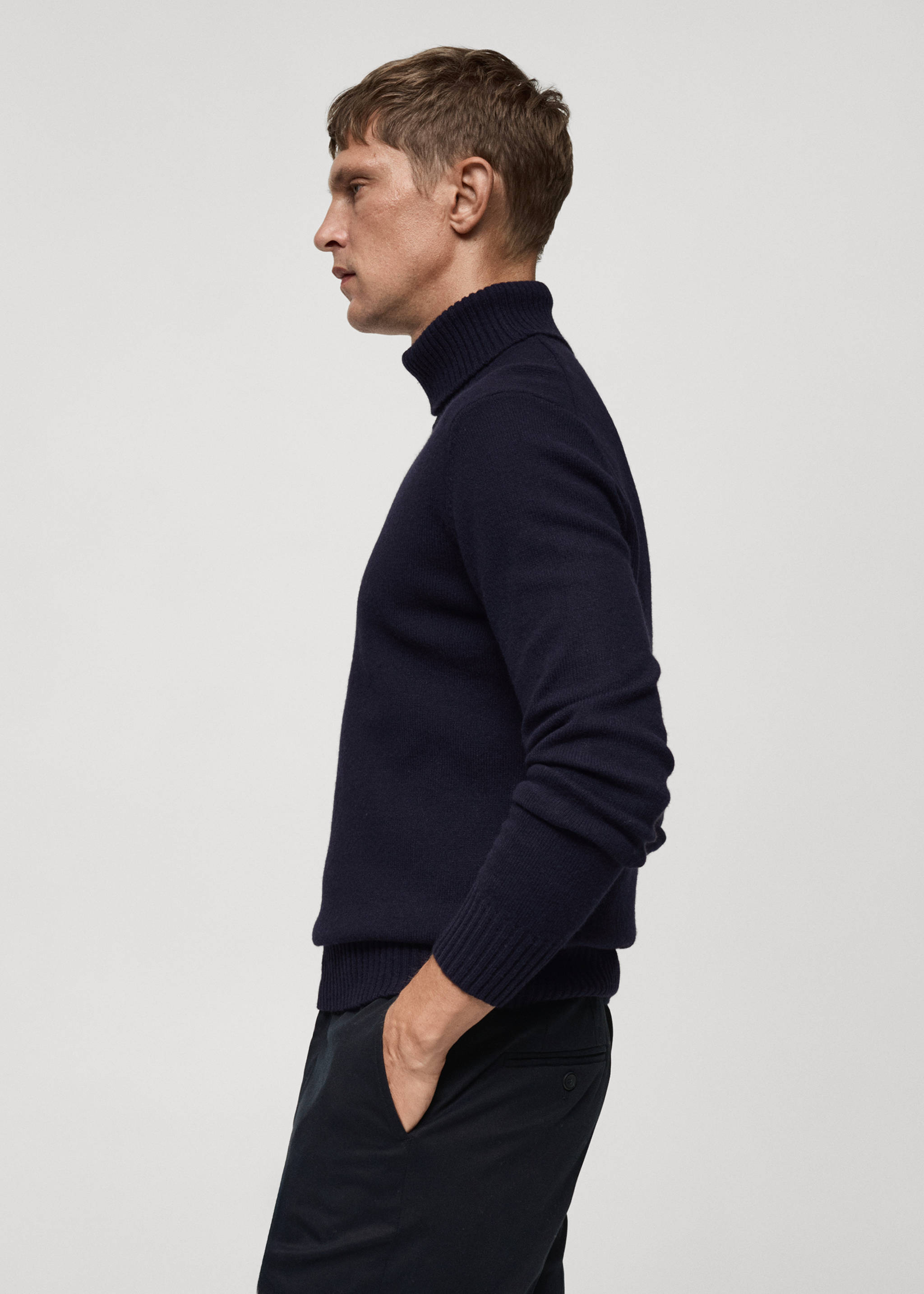 Camisola de malha de lã com gola alta - Pormenor do artigo 2