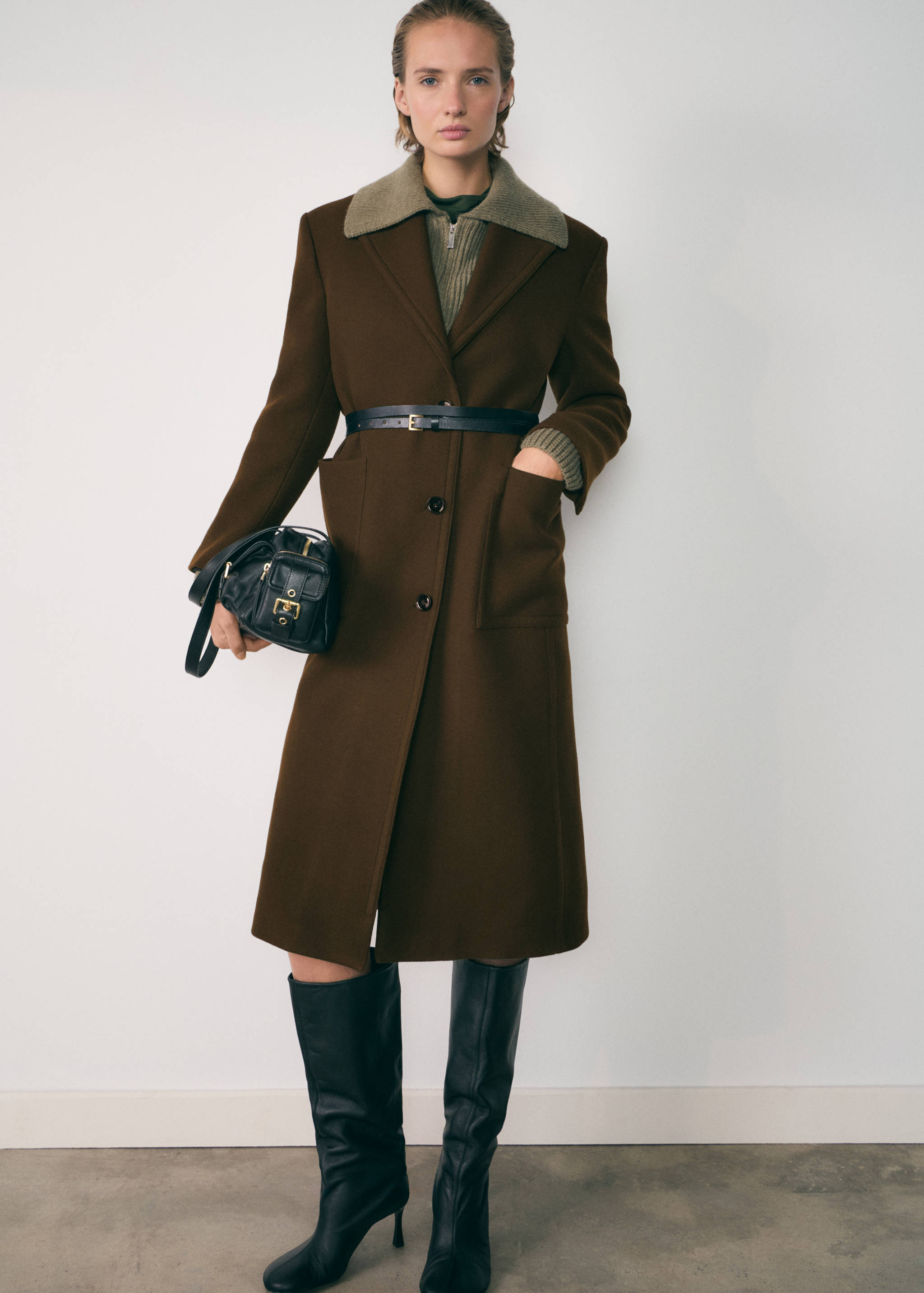 Virgin wool coat with pockets - General plane