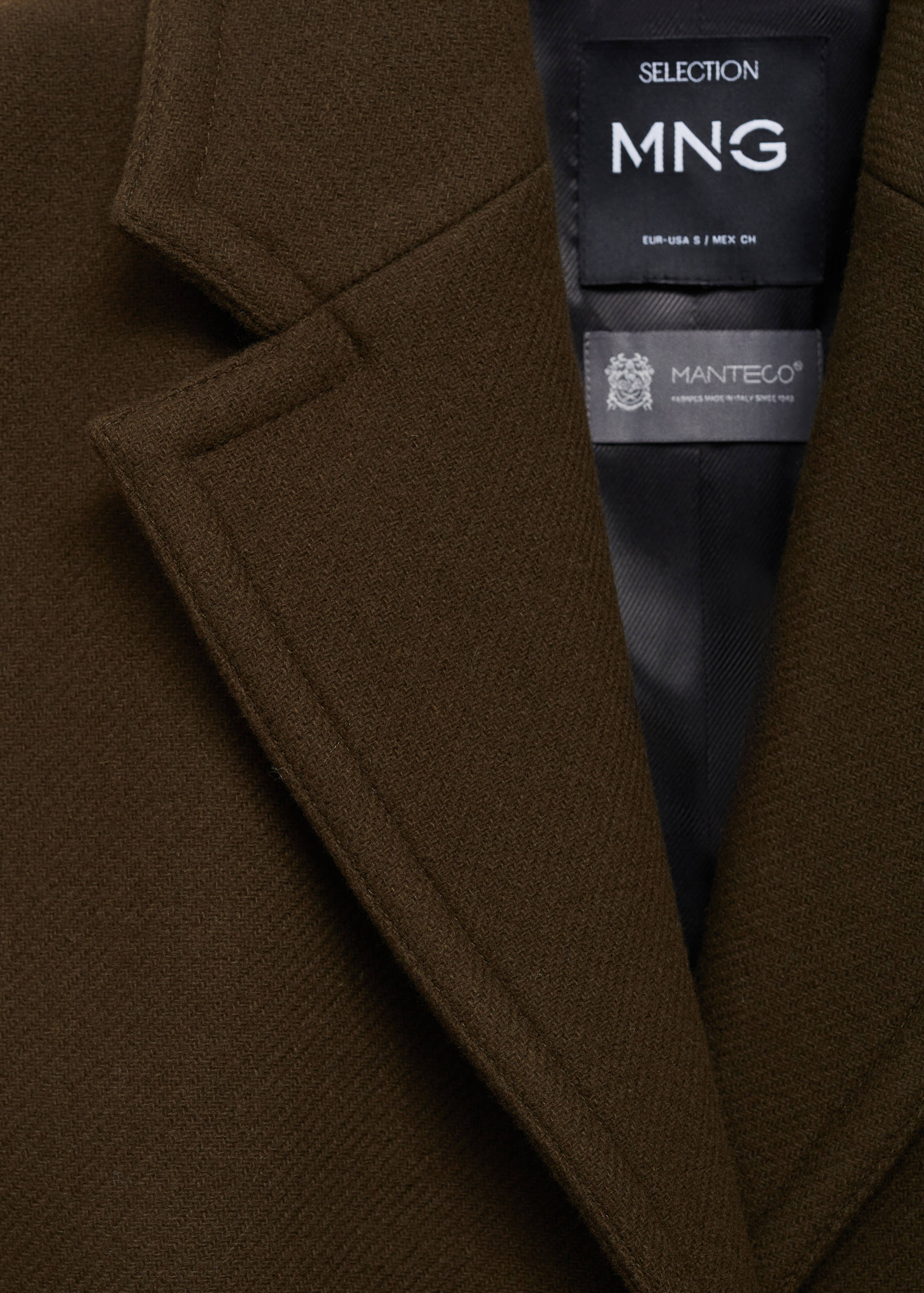 Virgin wool coat with pockets - Details of the article 0