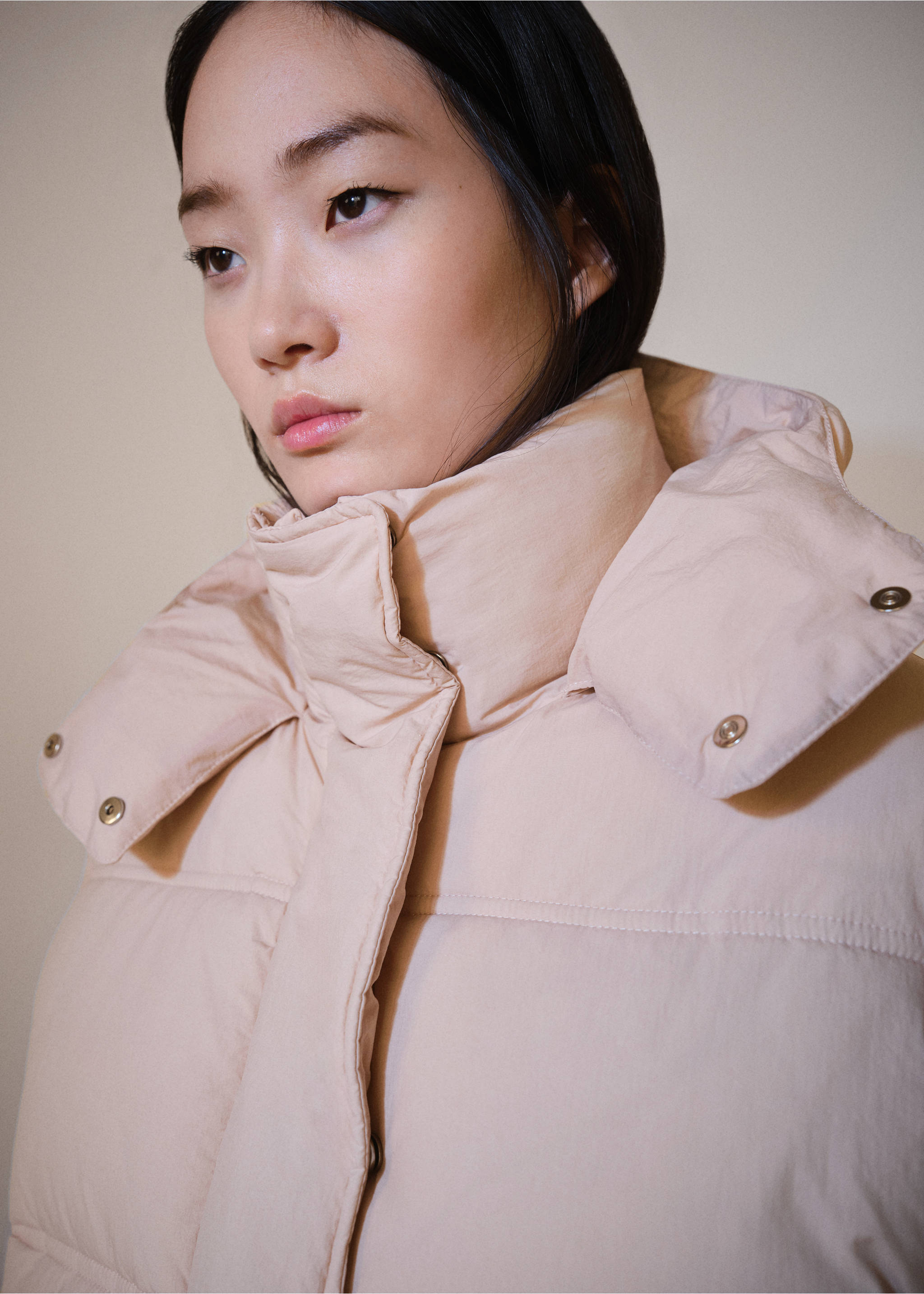 Kurzer Stepp-Anorak mit Kapuze - Detail des Artikels 1, Pastellrosa. Ref: 77018266-00.