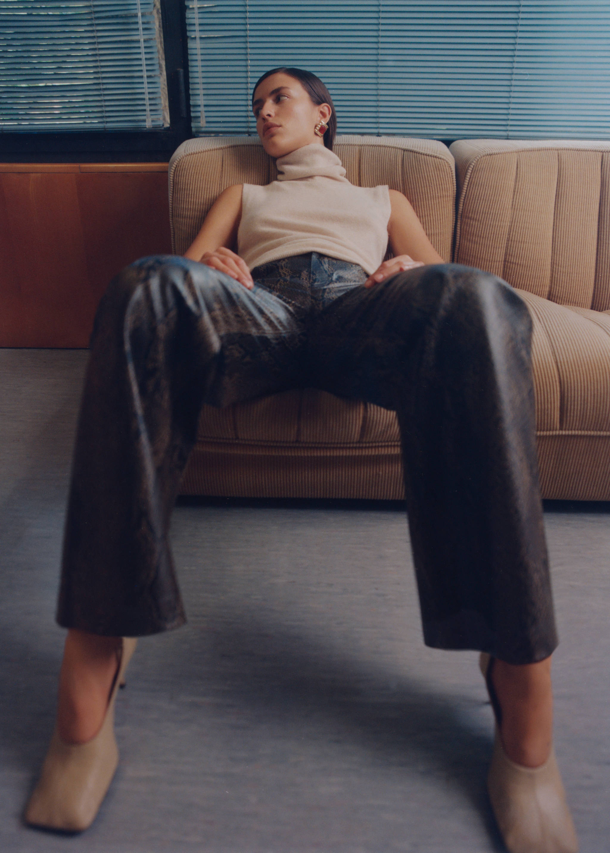 Animal-print faux-leather pants - Details of the article 7