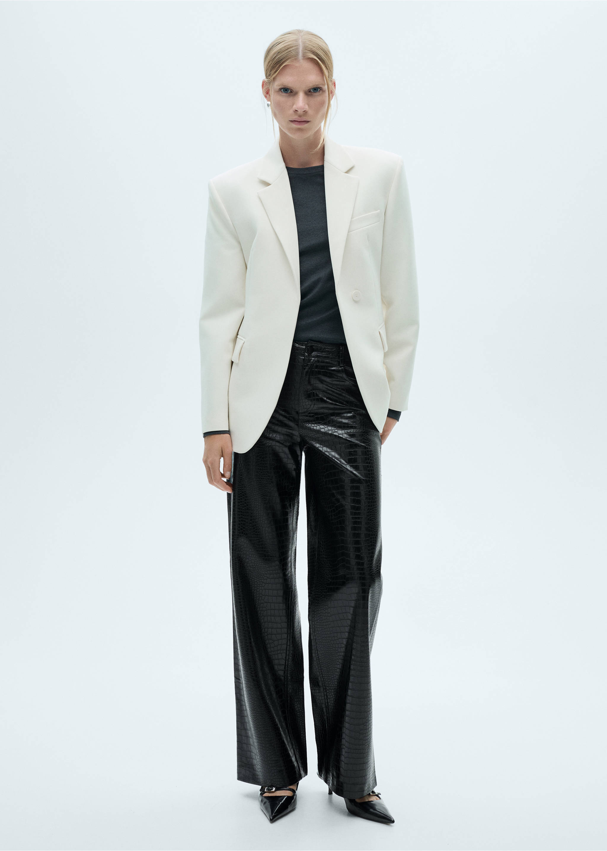 Rechte broek met krokodillenleereffect - Overzichtstekening, Zwart. Ref: 77018269-00.