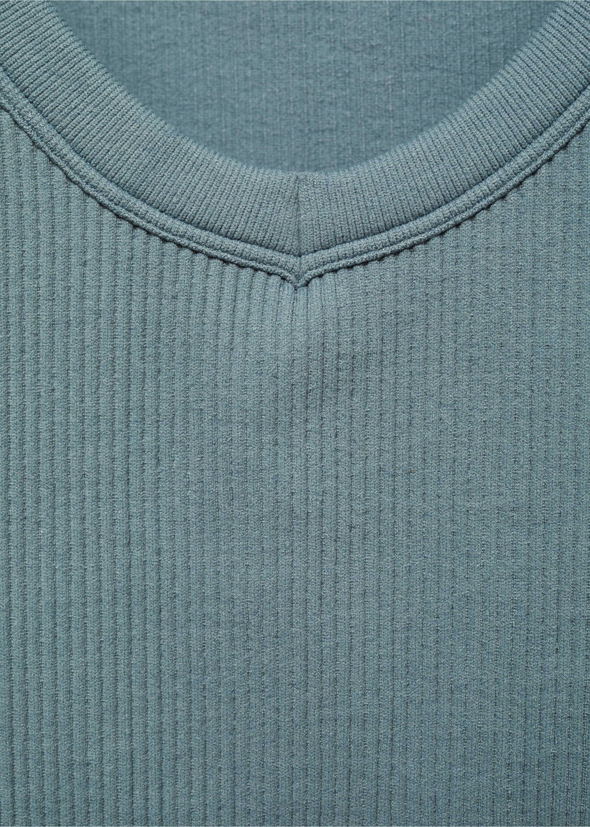 Bauchfreies Sport-Top - Detail des Artikels 8, Minzgrün. Ref: 77018281-00.