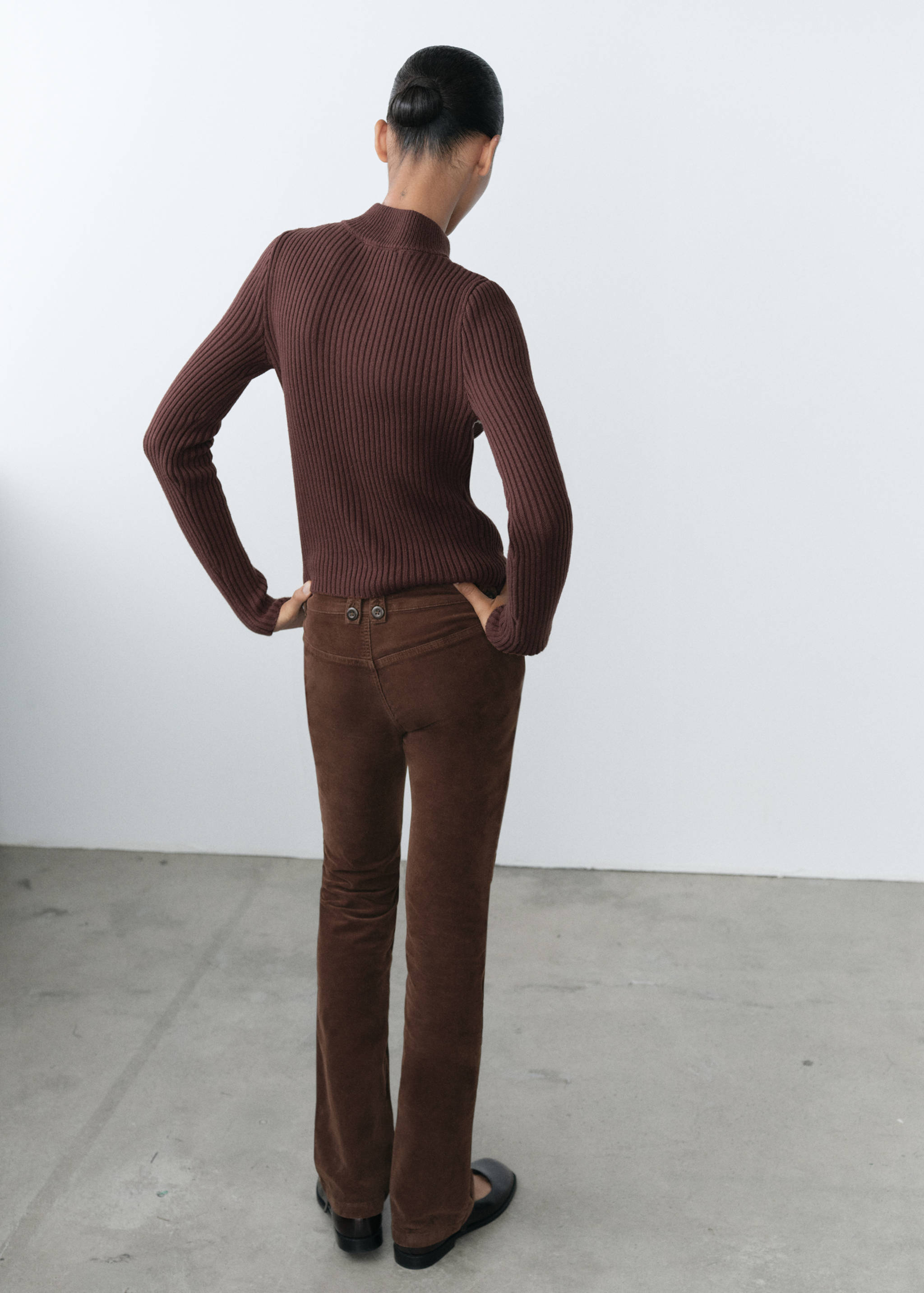 Flared corduroy pants - Reverse of the article