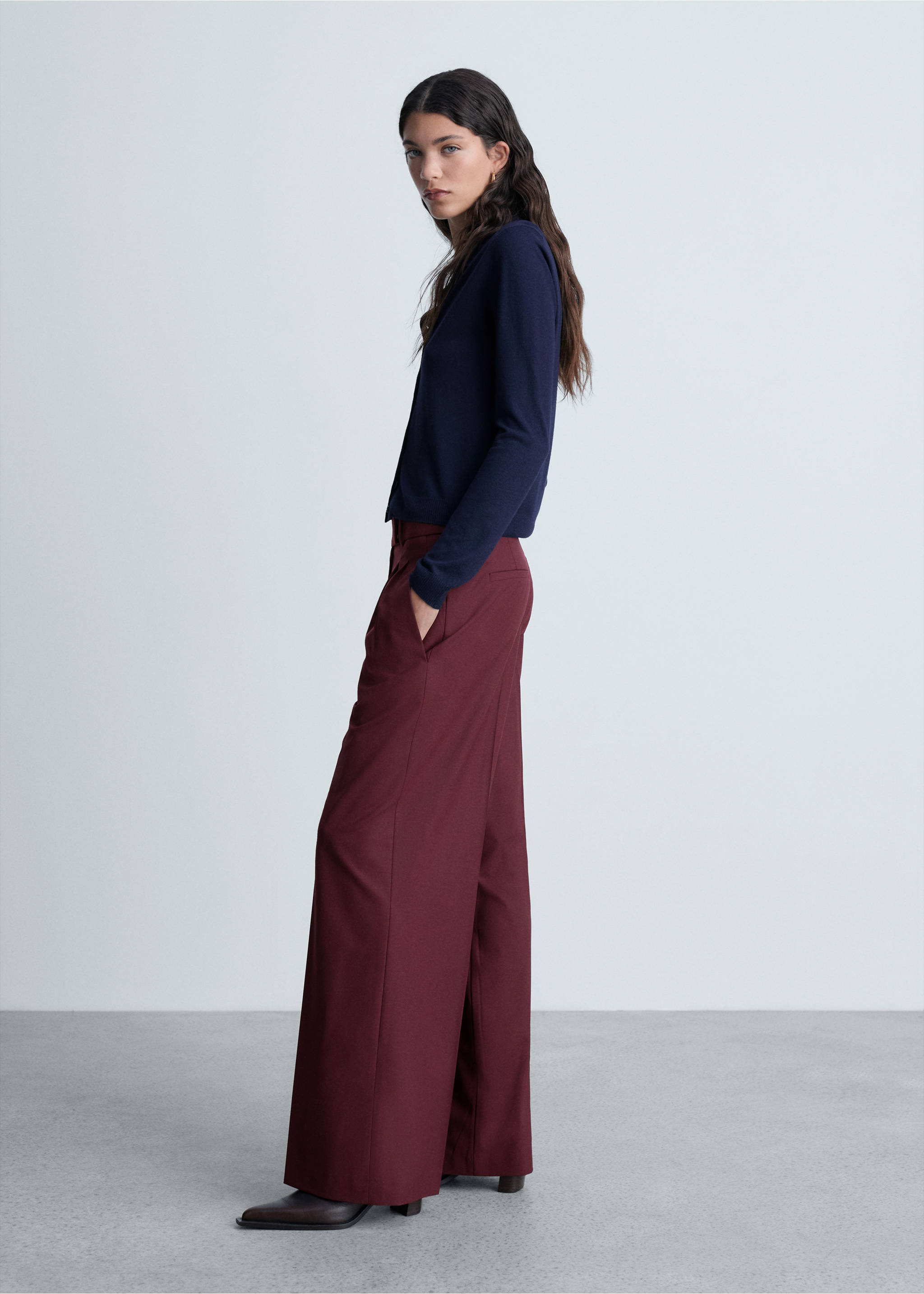 Wide leg pleated wool trousers - Details of the article 2, Maroon. Ref: 77018639-00.