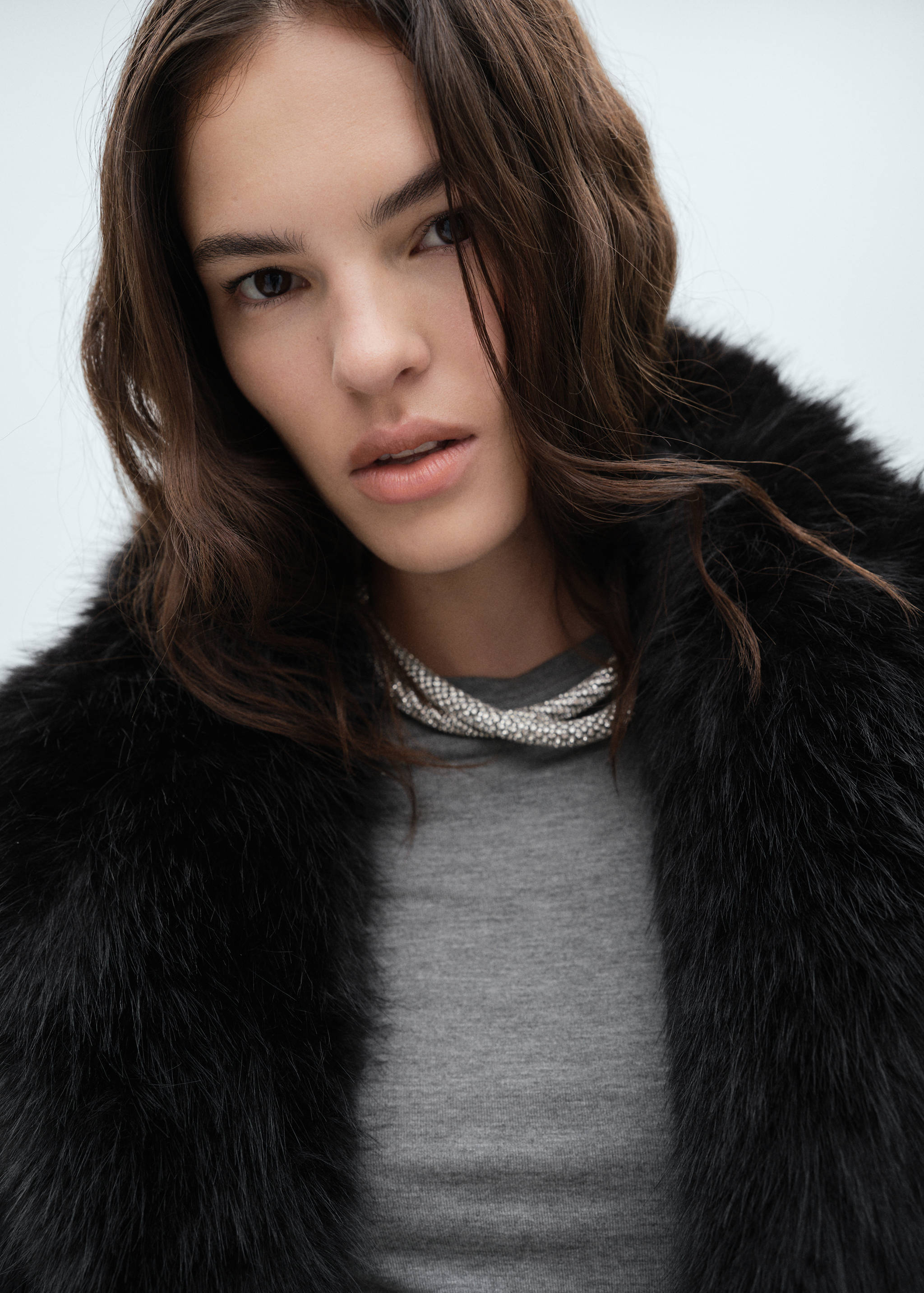 Faux-fur coat with lapels - Details of the article 1