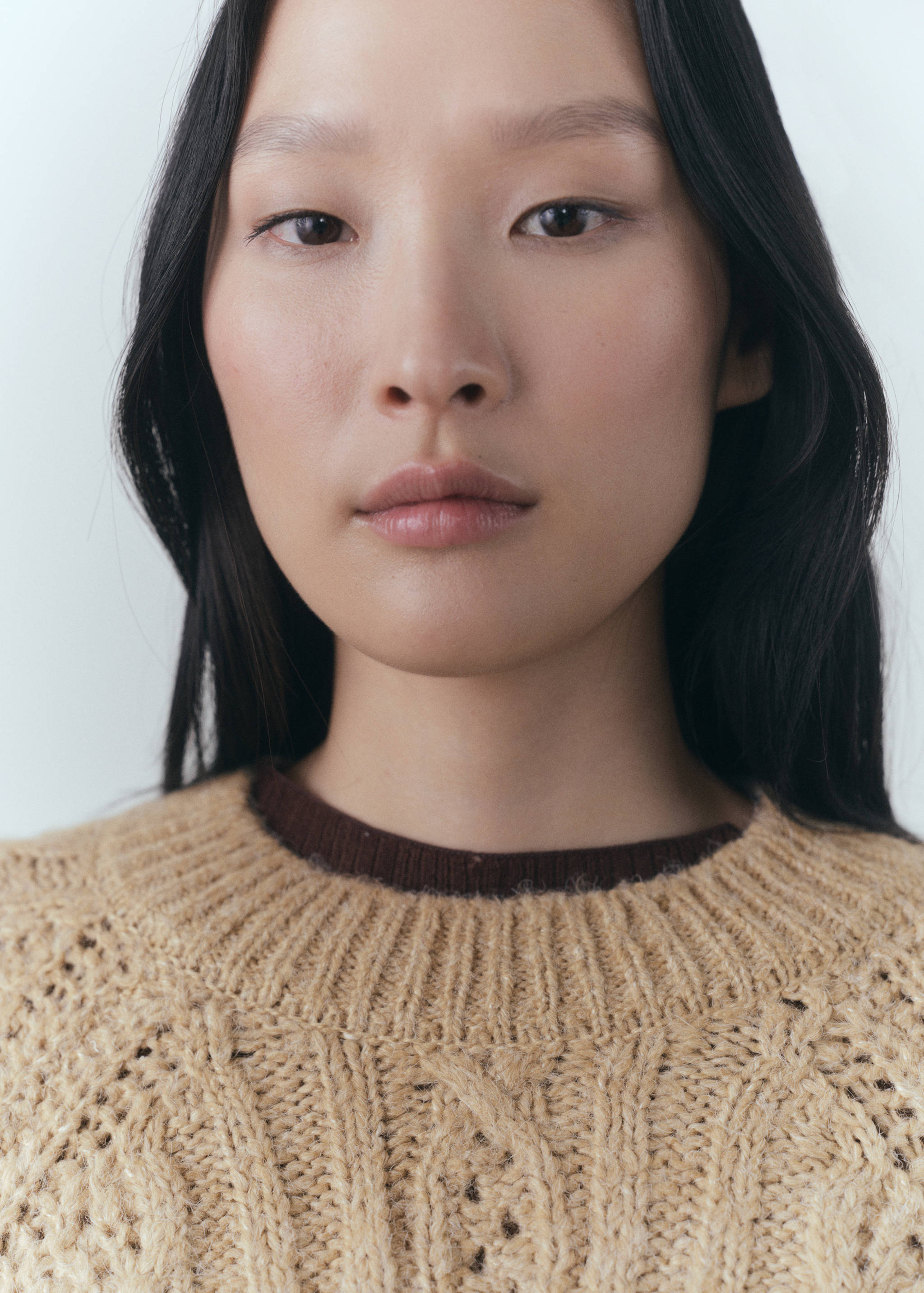 Thick knit round neck sweater - Details of the article 1