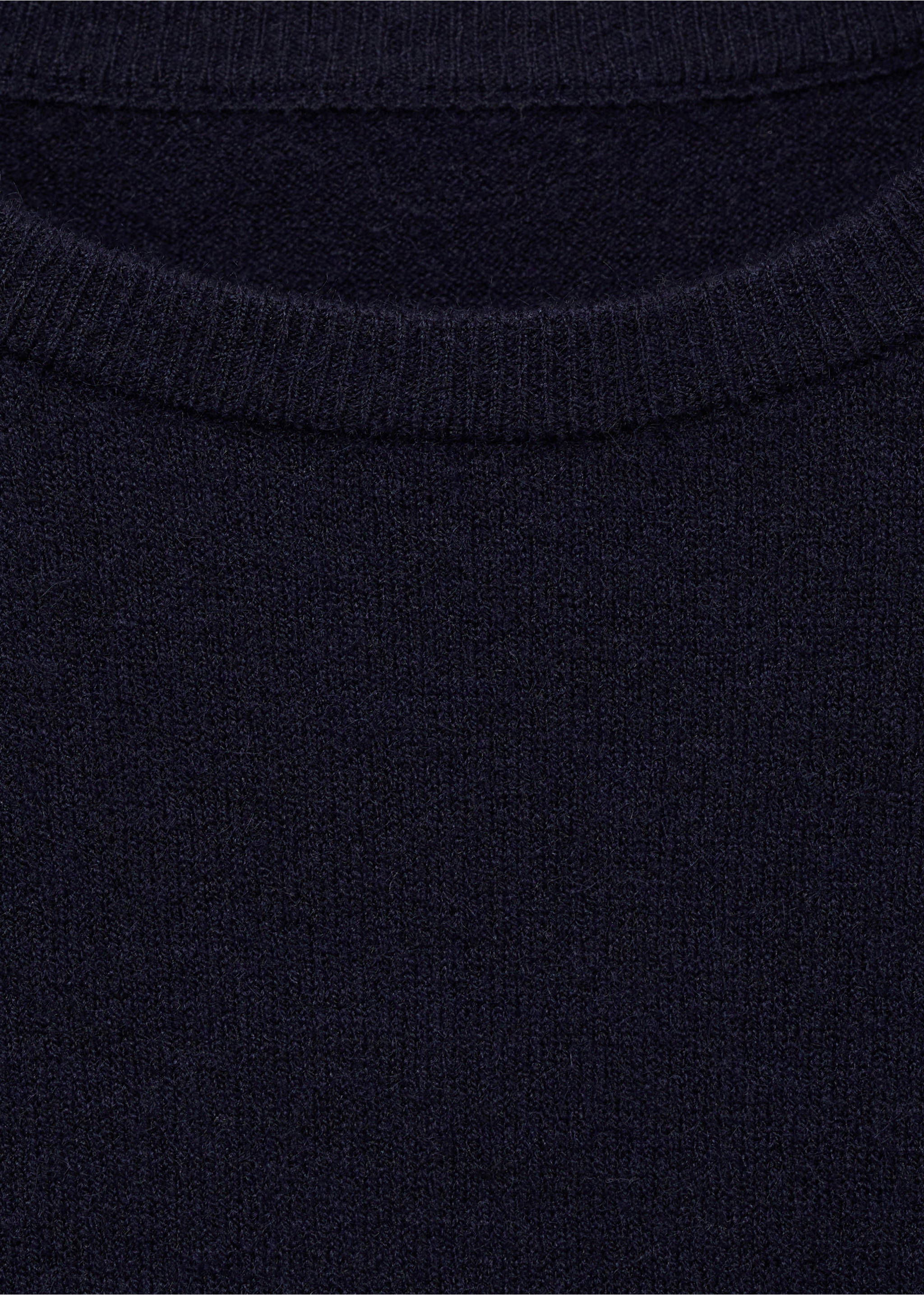Round-neck knitted sweater - Details of the article 8, Dark Navy. Ref: 77019070-00.