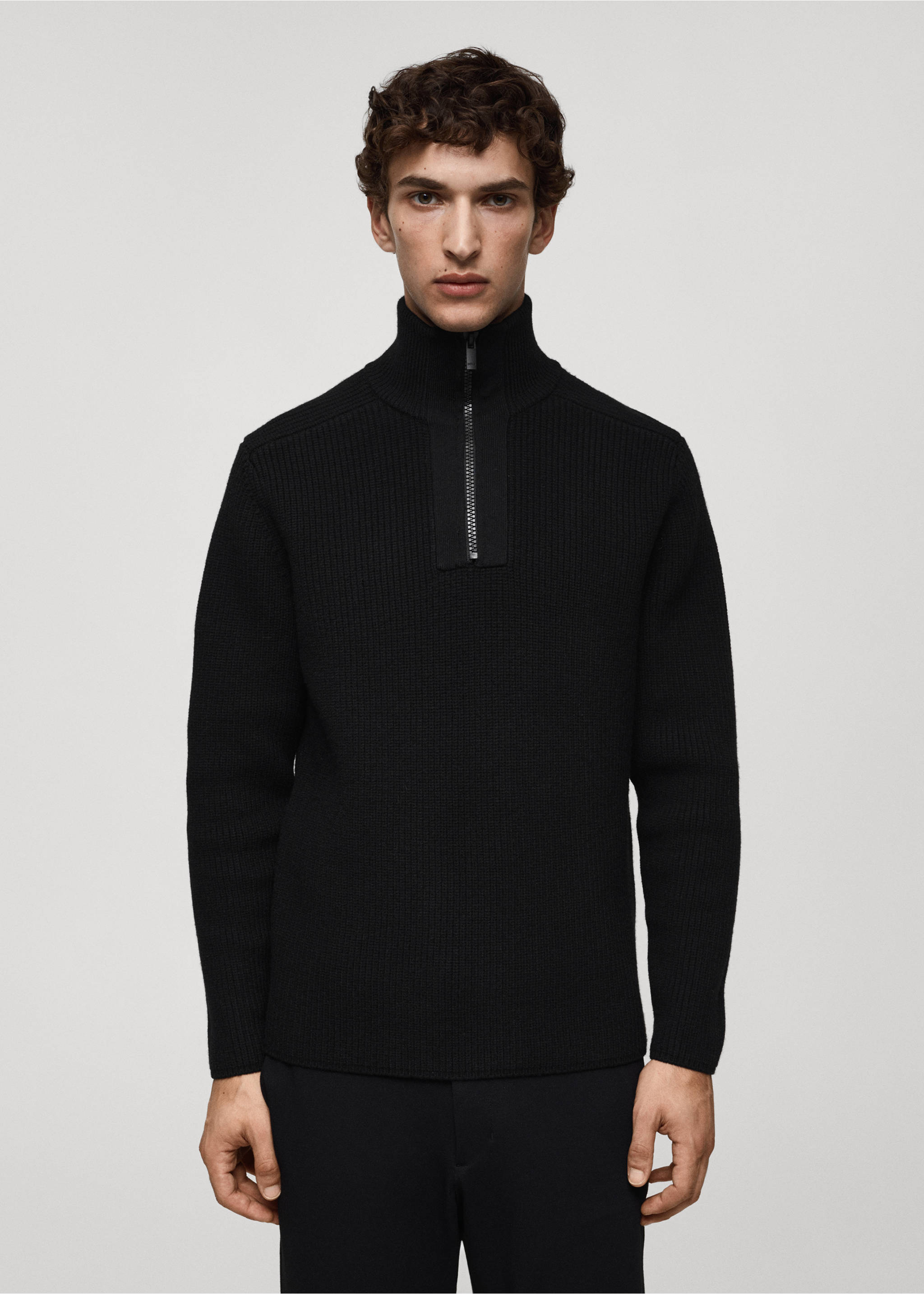 Coolmax® breathable wool-blend sweater with zip - Medium plane, Black. Ref: 77019242-00.
