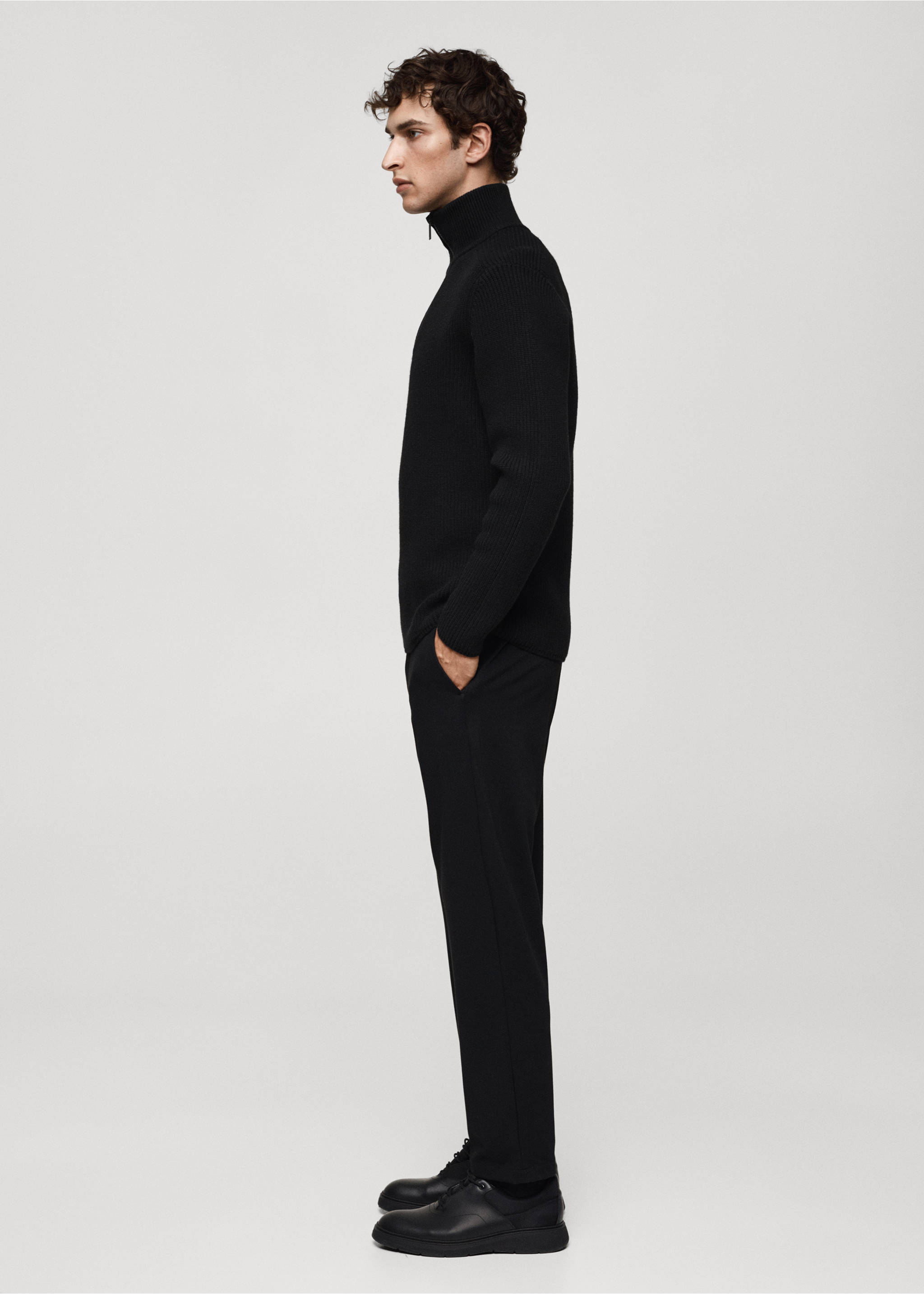 Coolmax® breathable wool-blend sweater with zip - Details of the article 2, Black. Ref: 77019242-00.