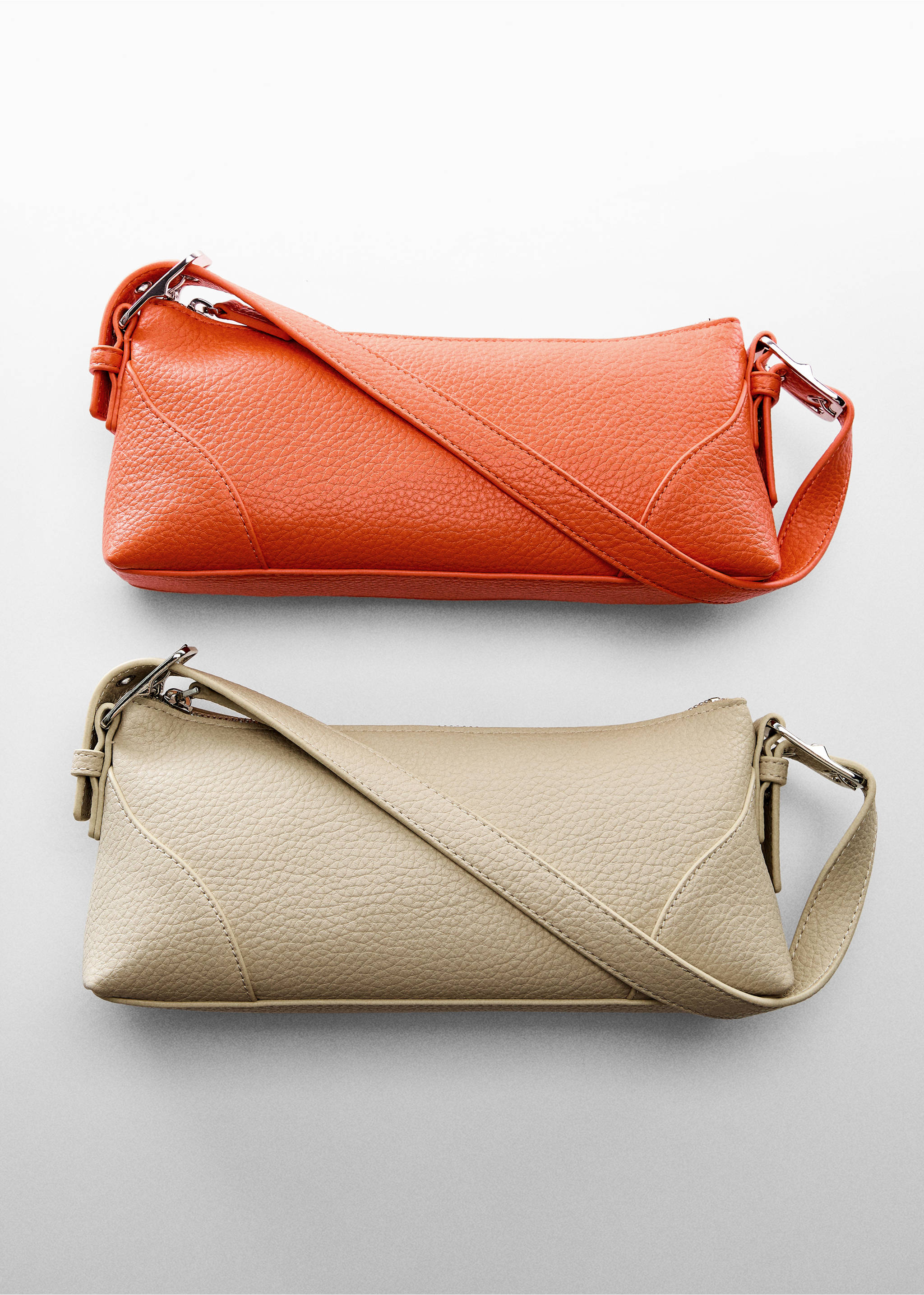 Shoulder bag with buckle - Details of the article 5, Light/Pastel Grey. Ref: 77020273-00.