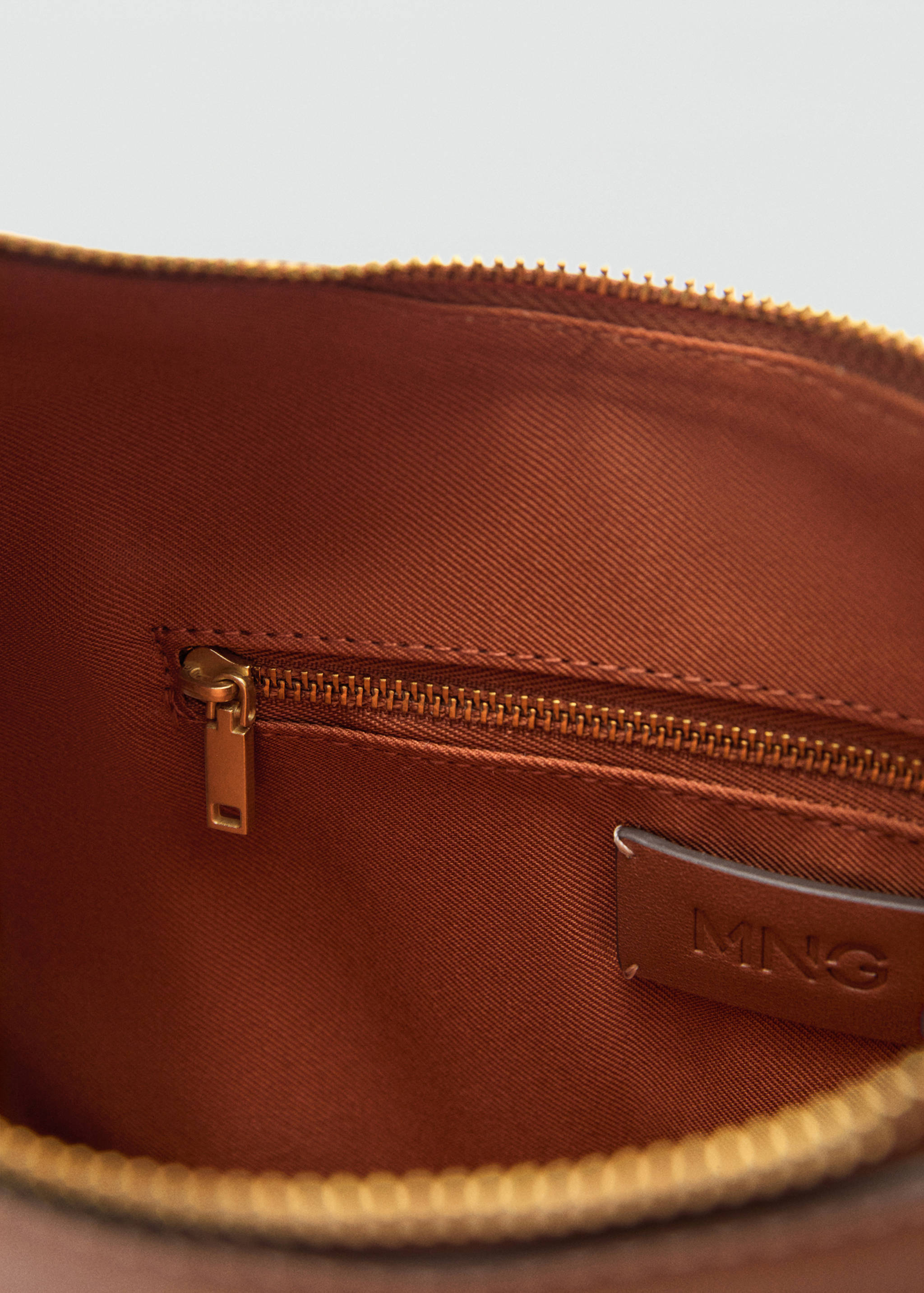 Short-handle shoulder bag - Details of the article 3