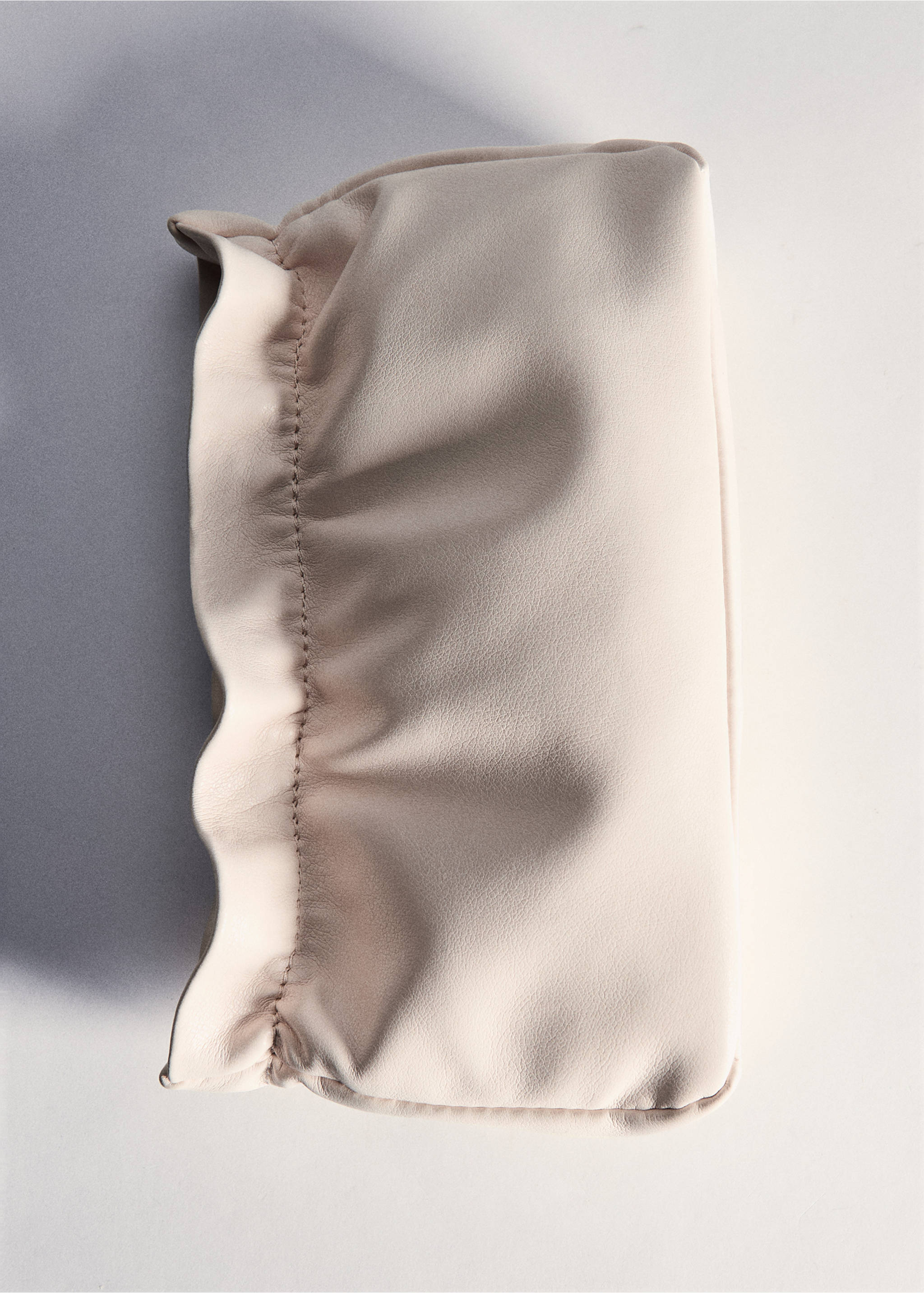 Tasche mit Kette - Detail des Artikels 5, Ecru. Ref: 77020326-00.