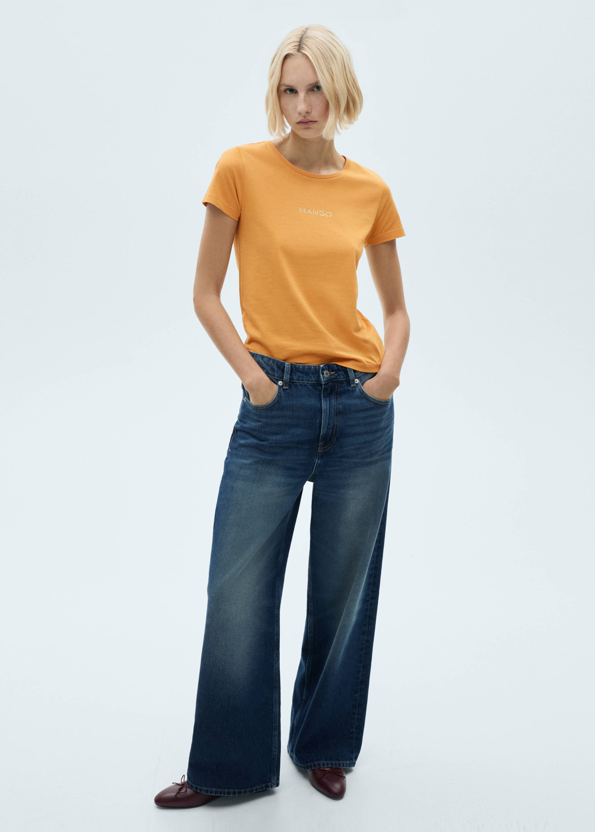 T-shirt logo en coton - Plan général