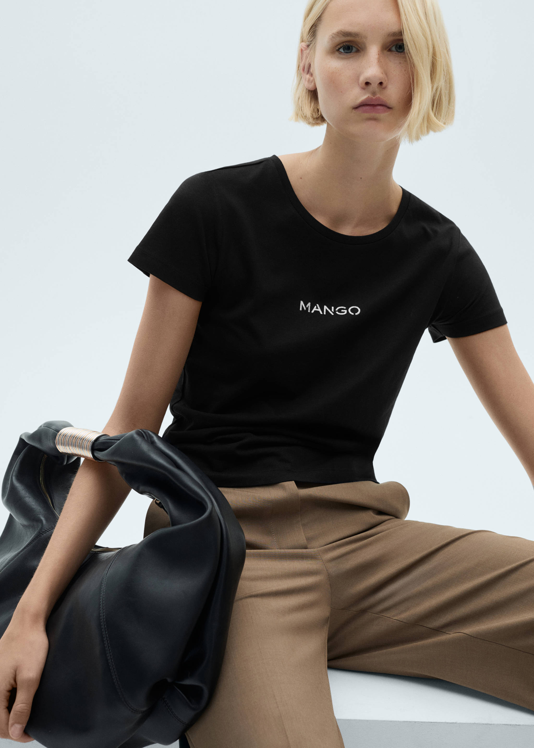 T-shirt logo en coton - Plan moyen