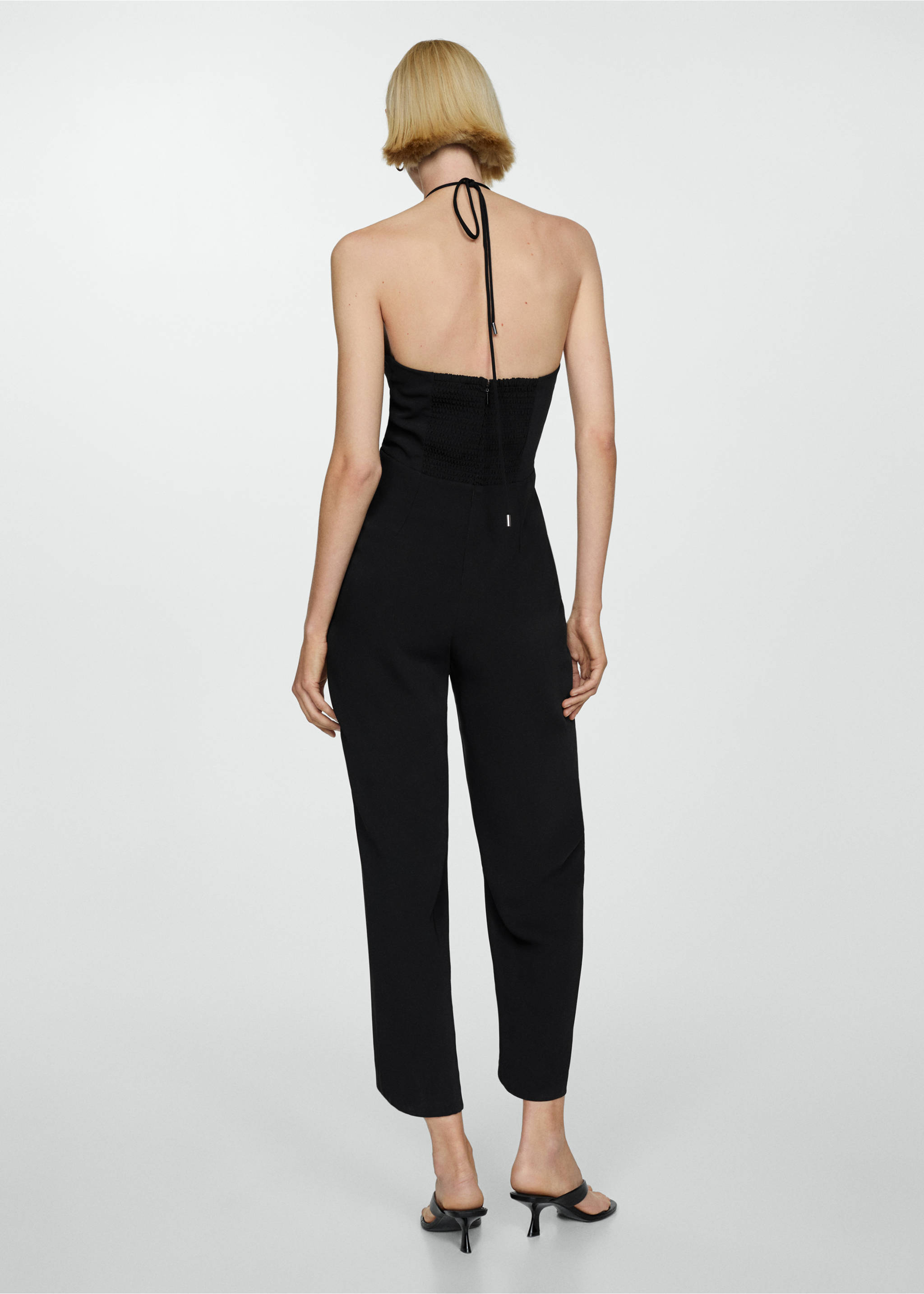 Halter-neck jumpsuit with ring - Reverse of the article, Black. Ref: 77020359-00.