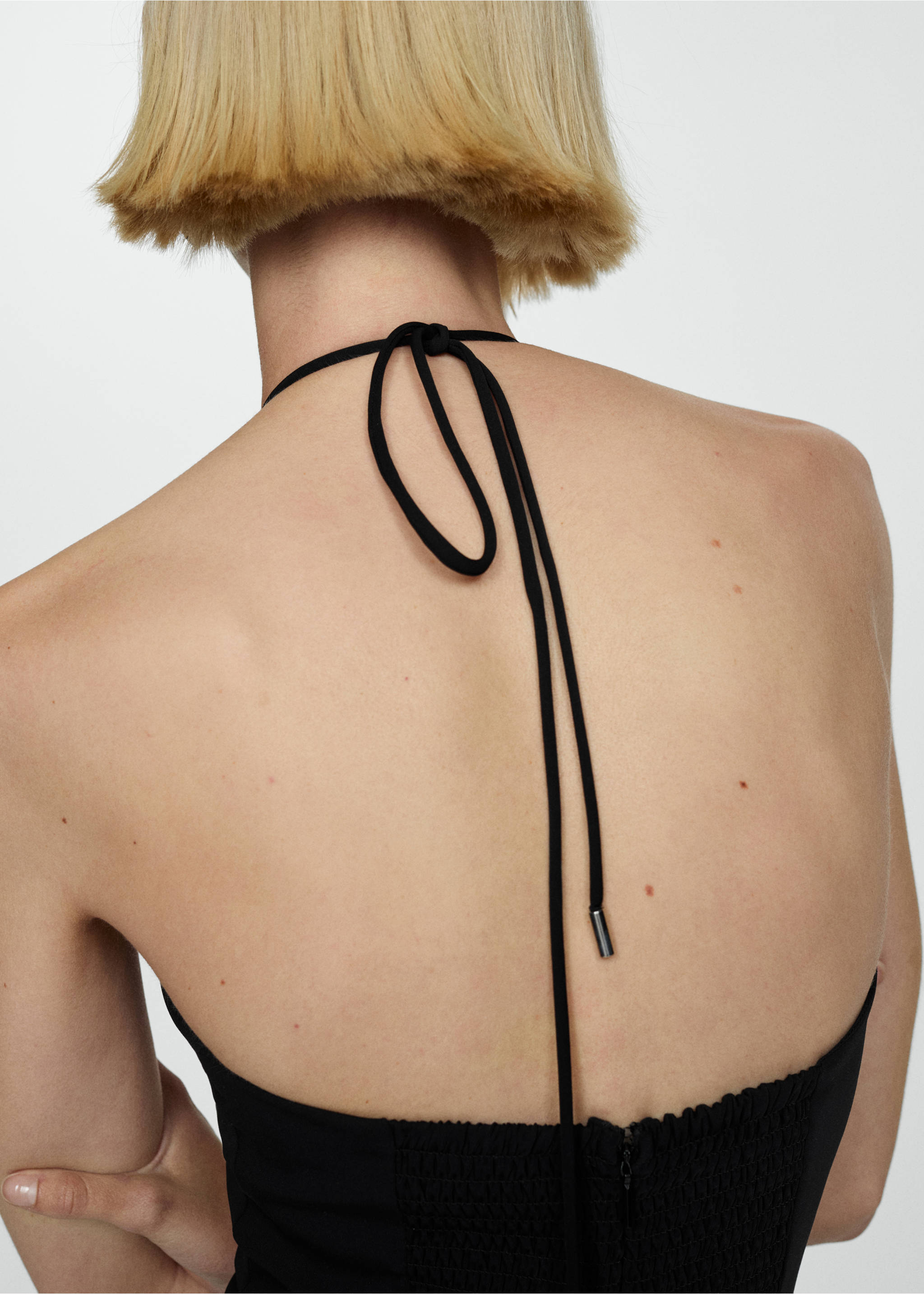 Halter-neck jumpsuit with ring - Details of the article 6, Black. Ref: 77020359-00.