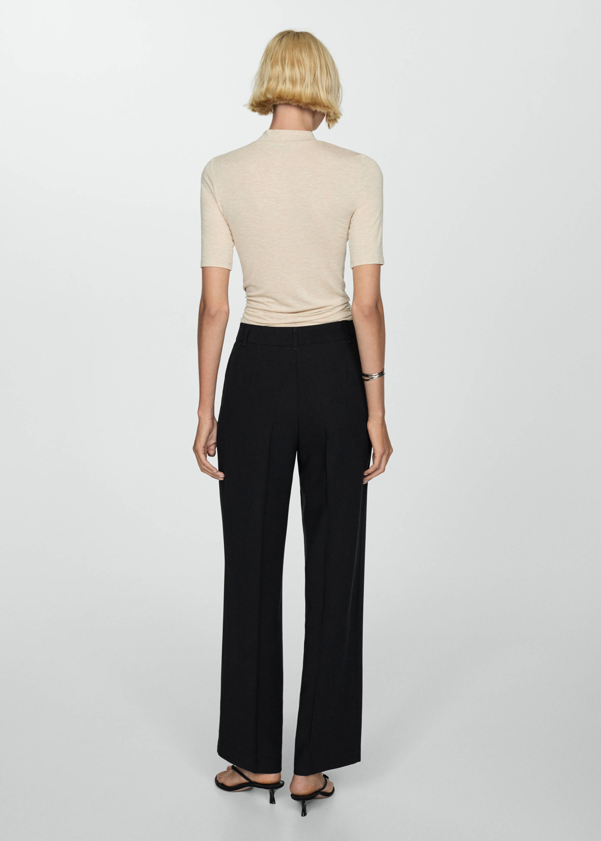 Wide leg pleated trousers - Reverse of the article