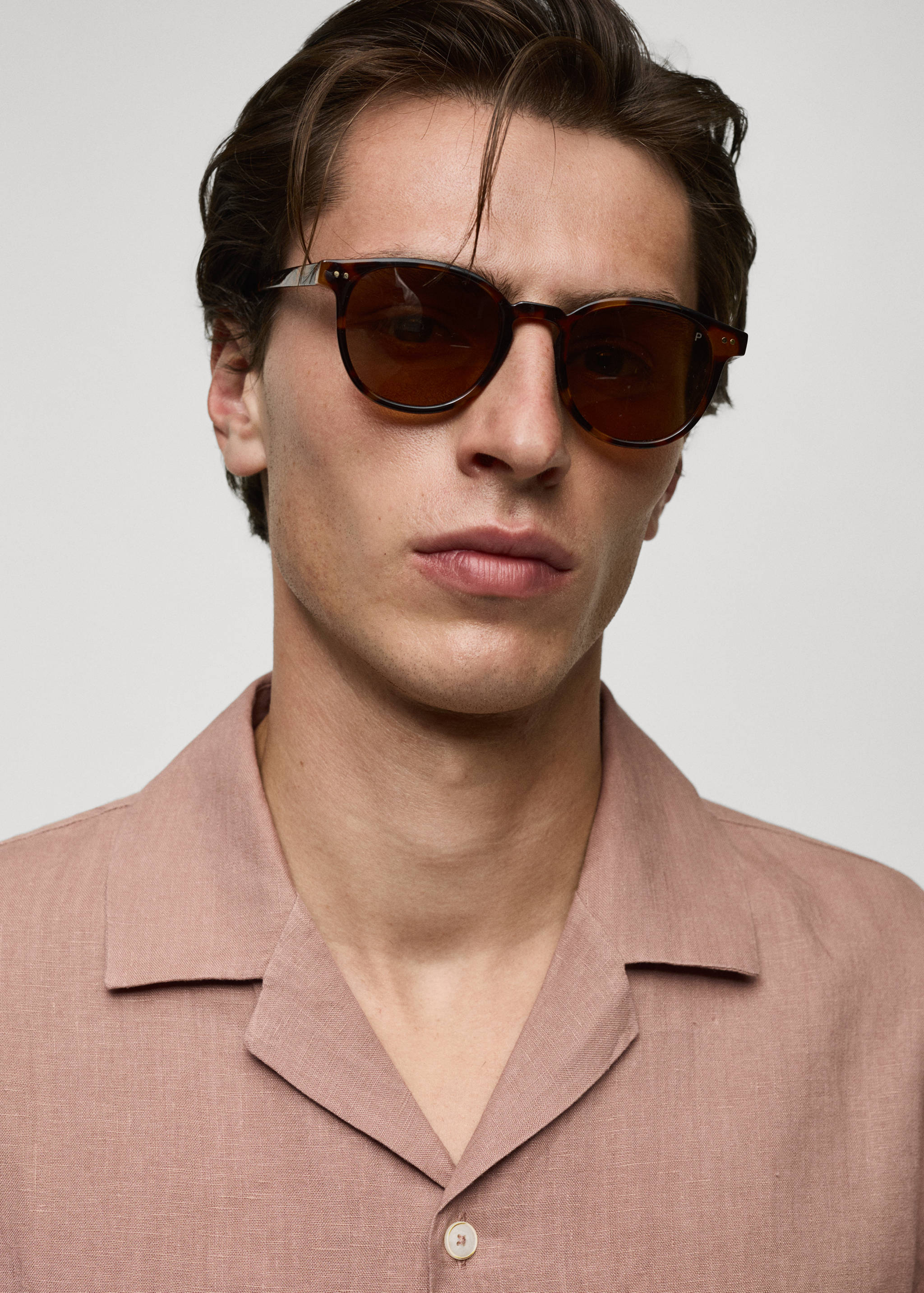 Regular-fit 100% linen shirt - Details of the article 1