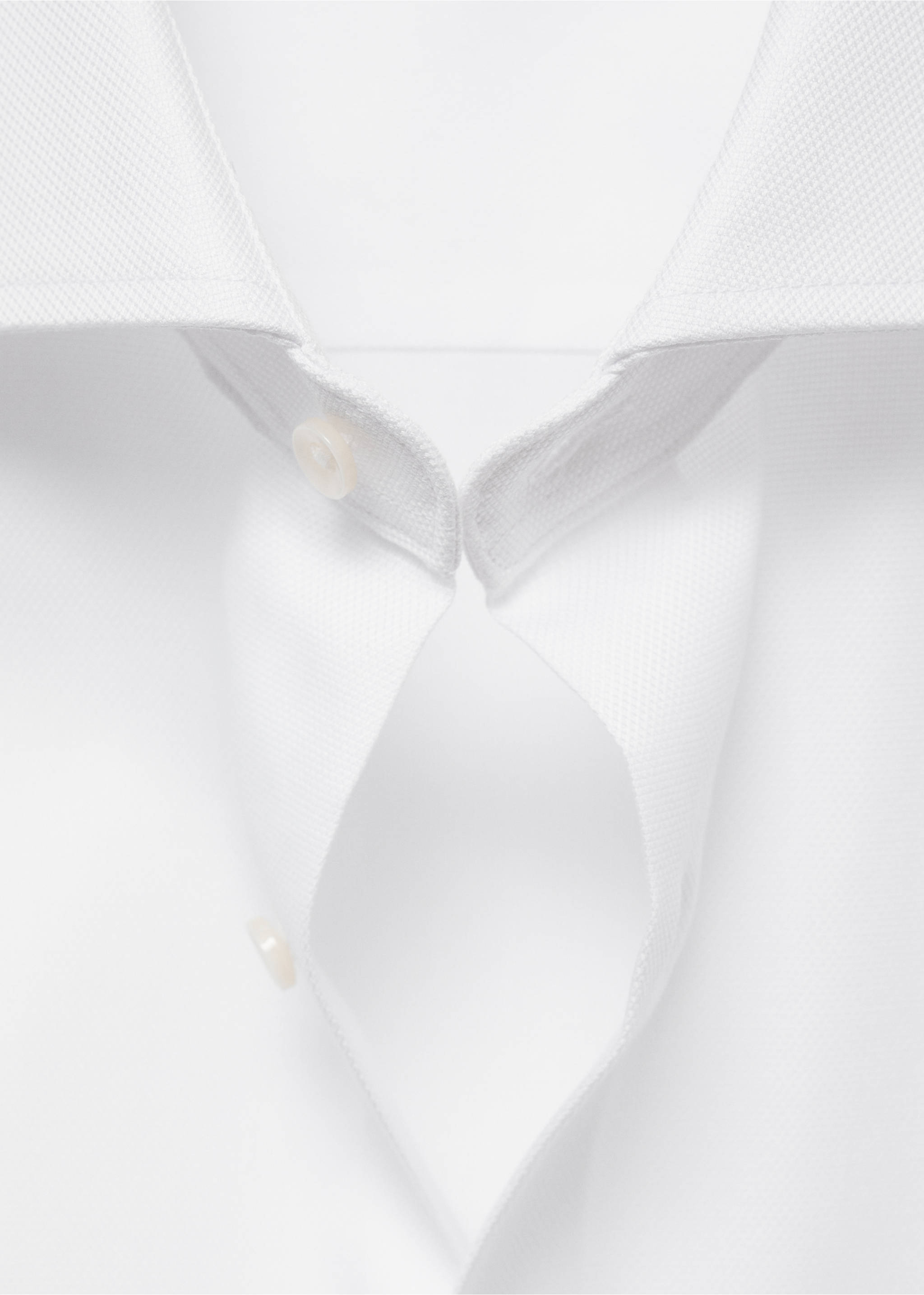 Kostymskjorta regular fit struktur - Artikelns baksida, Vit. Ref: 77020577-00.