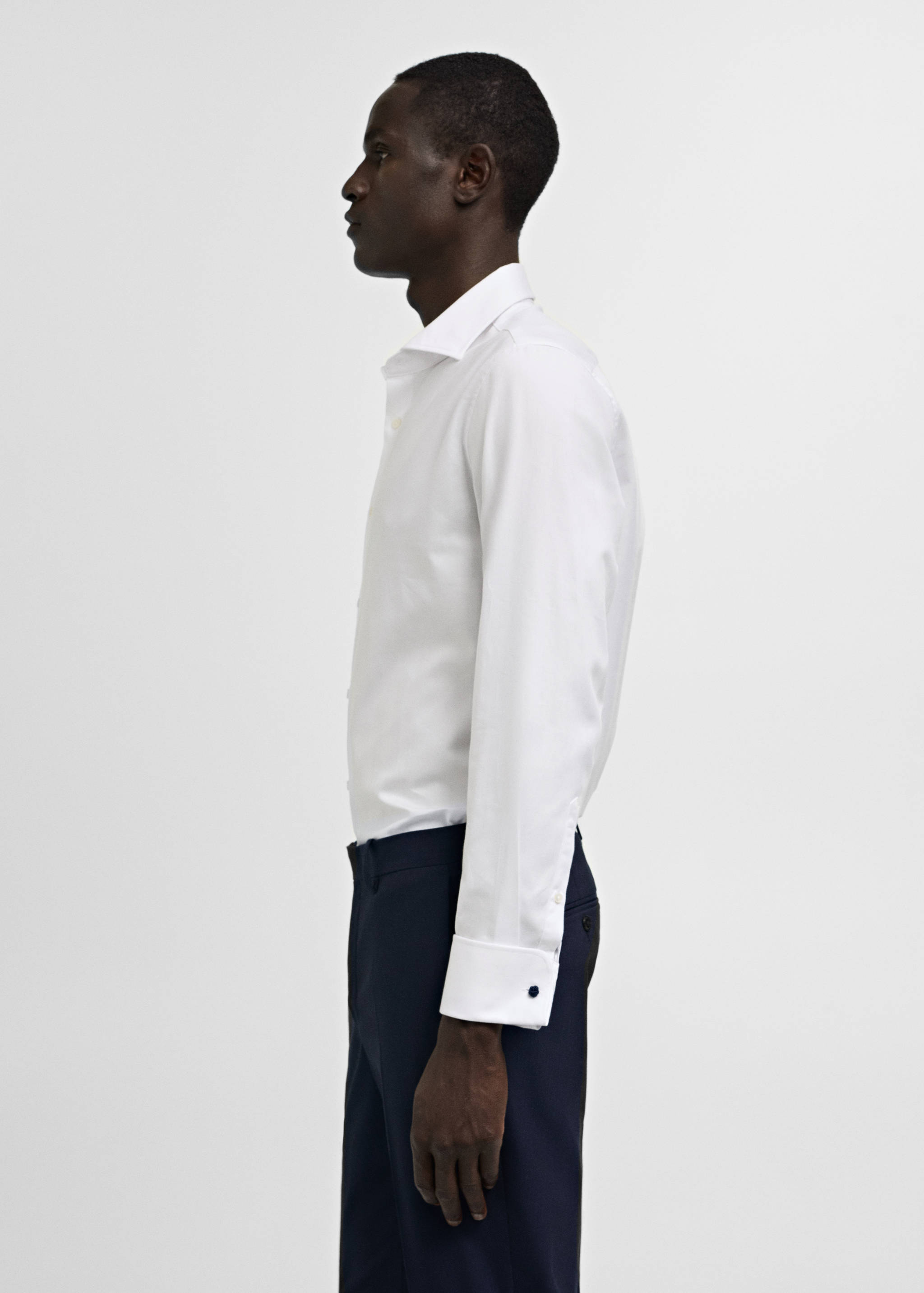 Regular Fit-Anzughemd mit Manschetten - Detail des Artikels 2