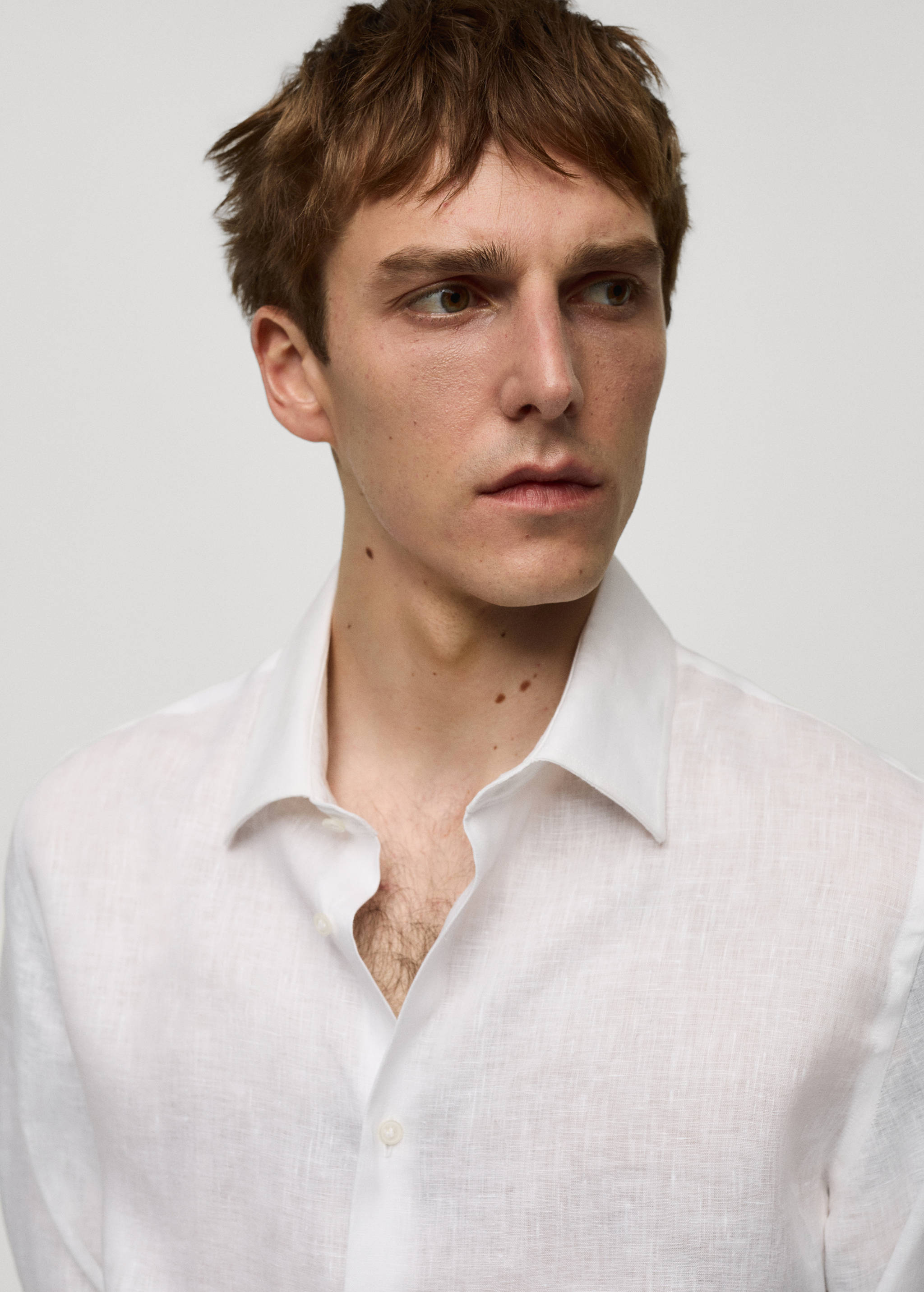 Regular-fit 100% linen shirt - Details of the article 1