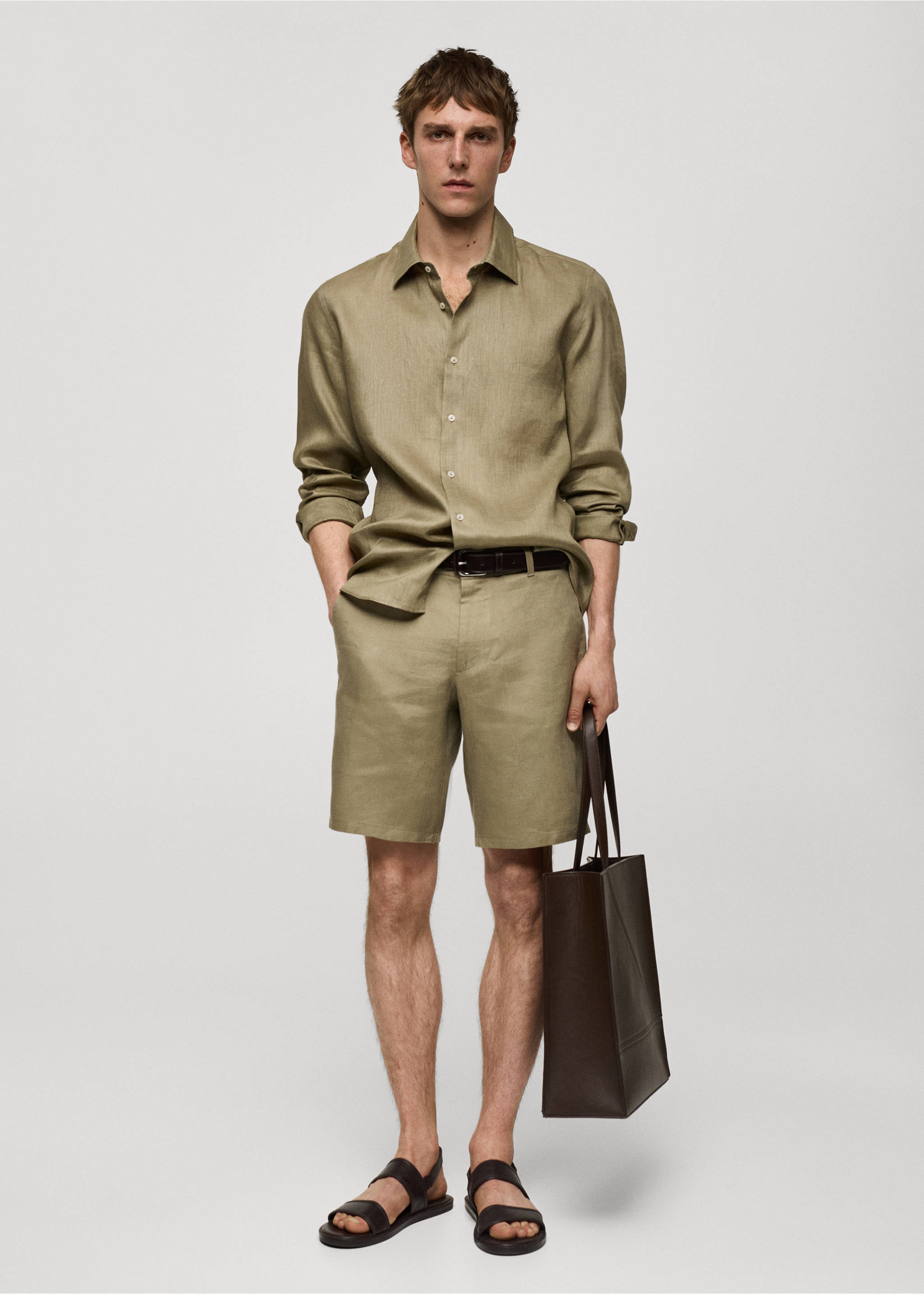 Regular Fit-Hemd aus 100 % Leinen - Allgemeine Ansicht, Khaki. Ref: 77020580-00.