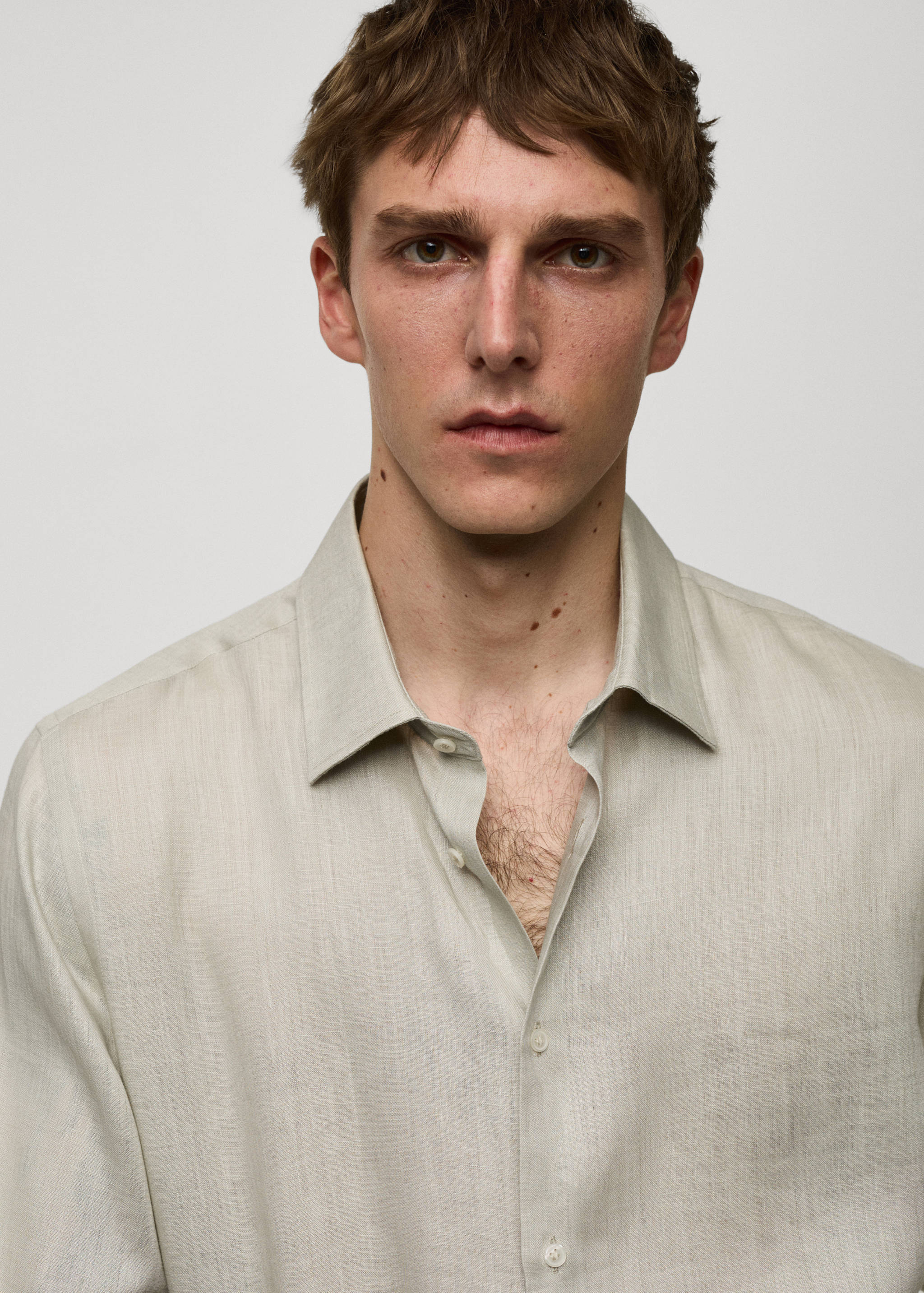 Regular-fit 100% linen shirt - Details of the article 1