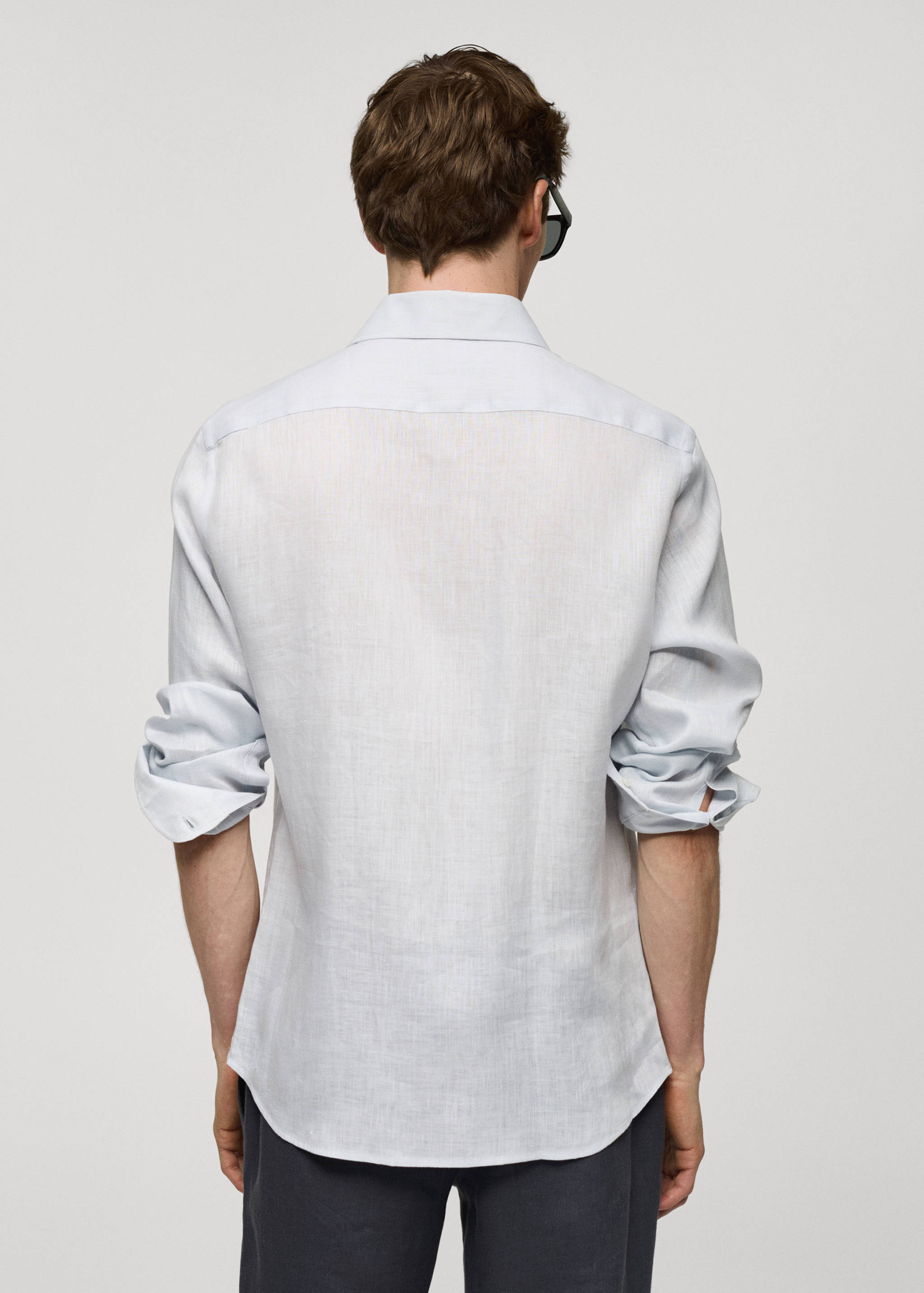 Regular-fit 100% linen shirt - Reverse of the article