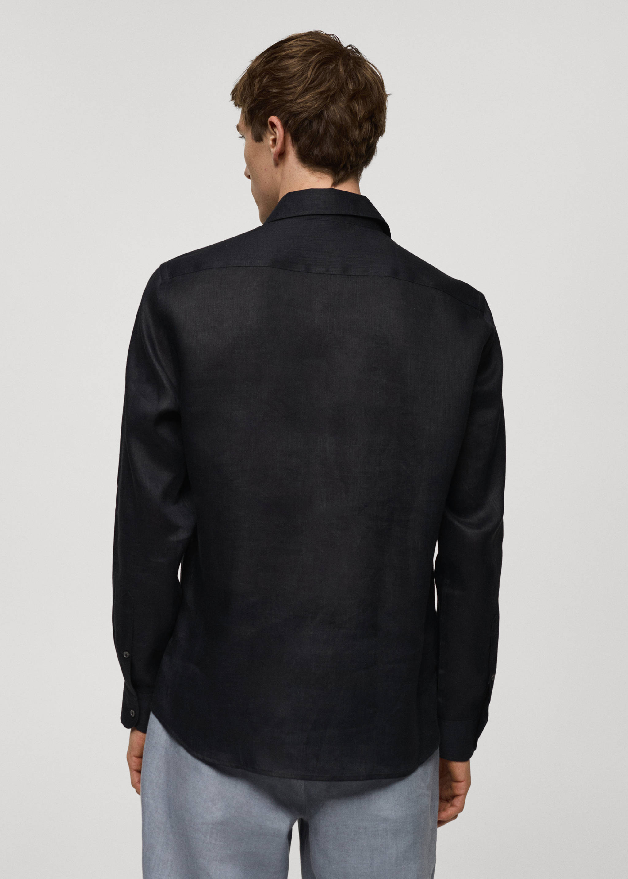 Regular-fit 100% linen shirt - Reverse of the article