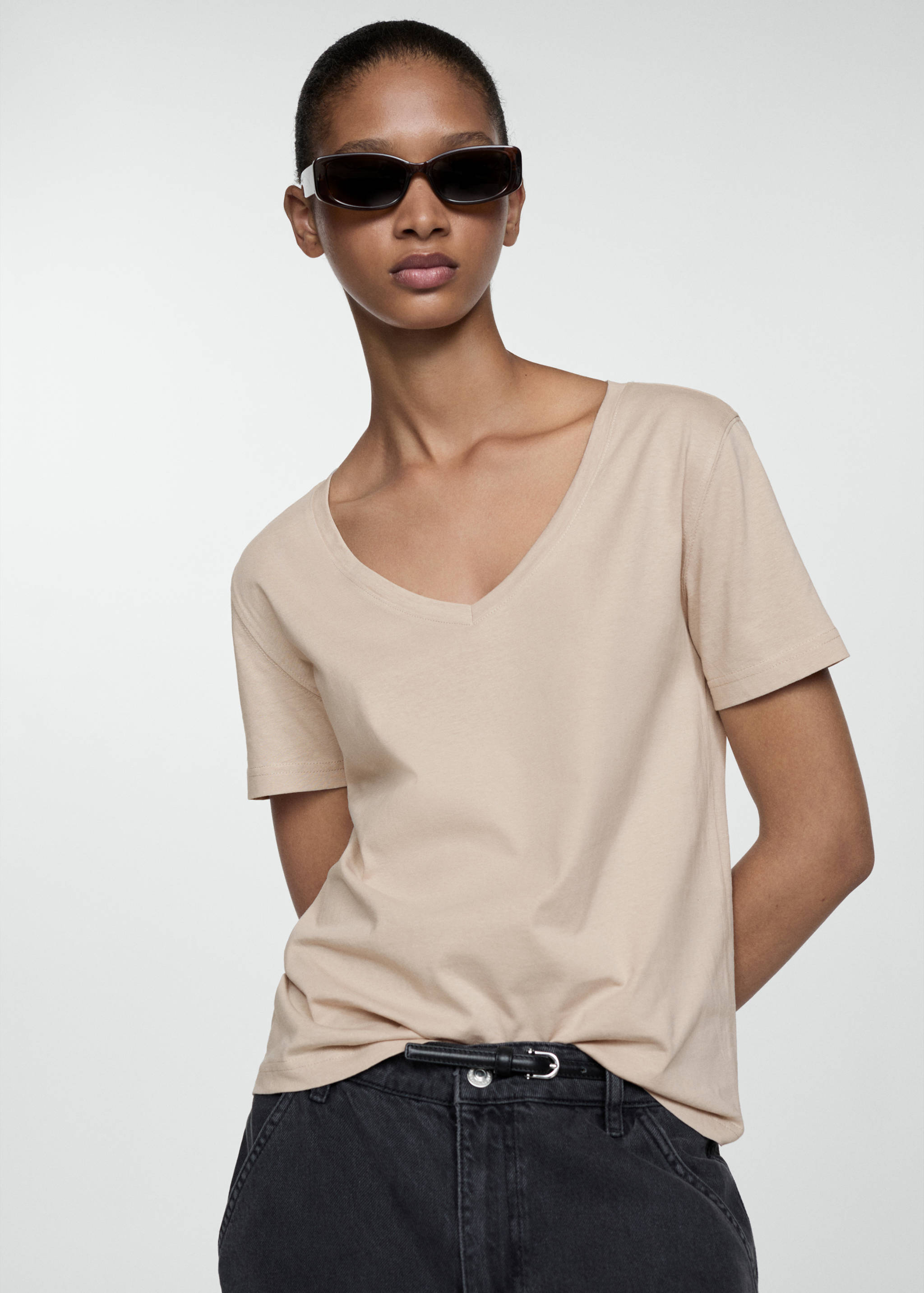 V-neck cotton T-shirt - Medium plane