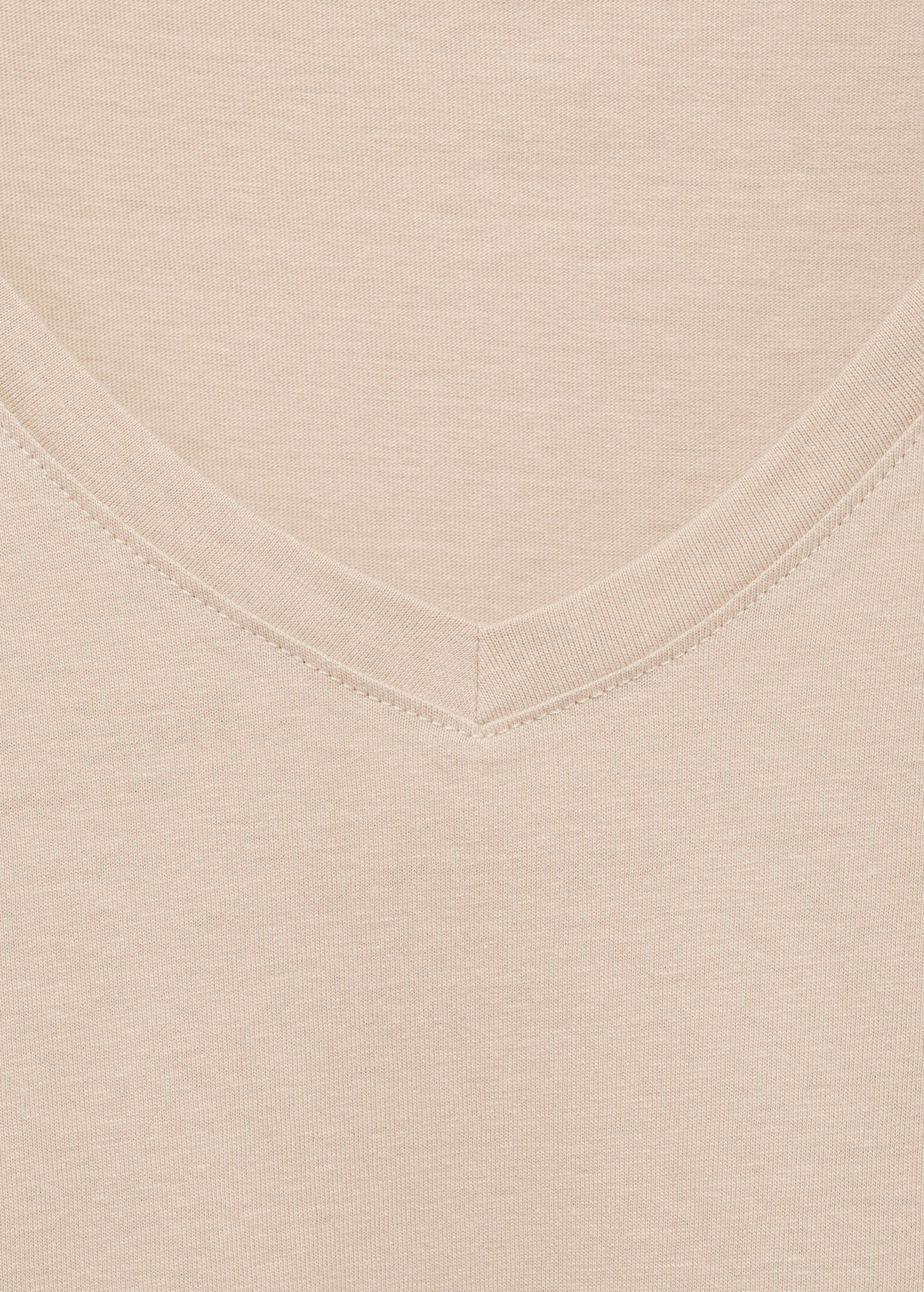 V-neck cotton T-shirt - Details of the article 8