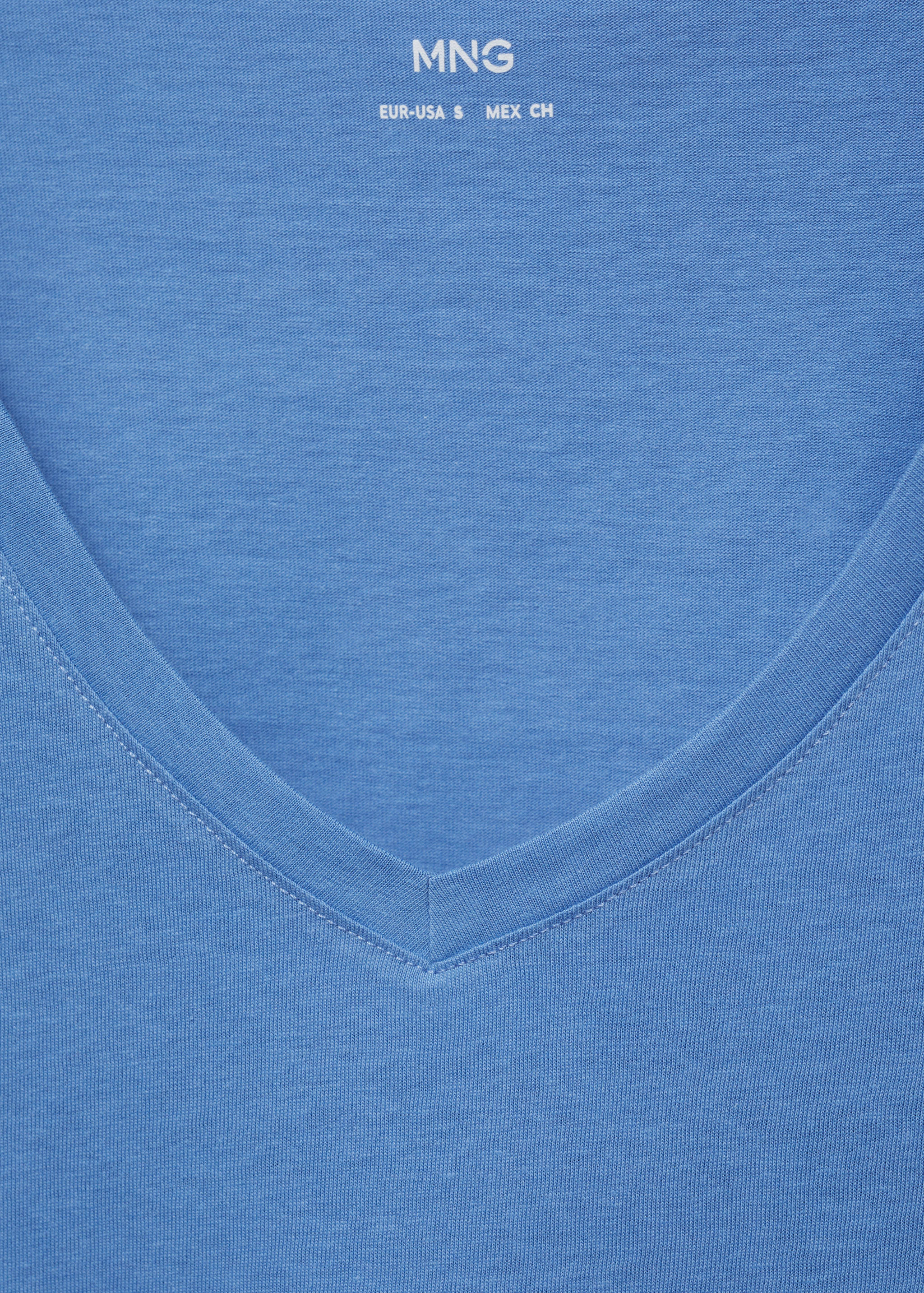 V-neck cotton T-shirt - Details of the article 8
