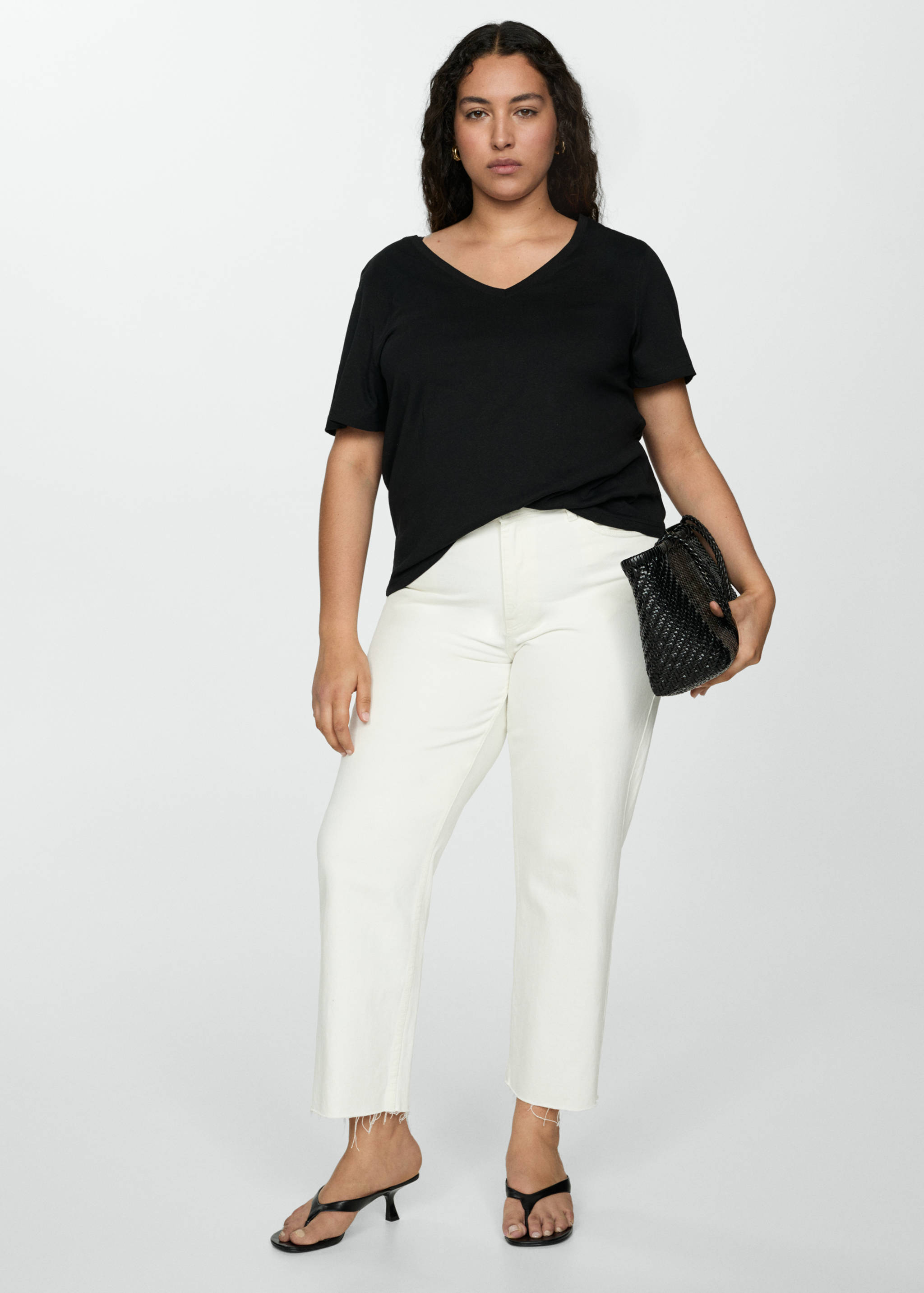 V-neck cotton T-shirt - Details of the article 3