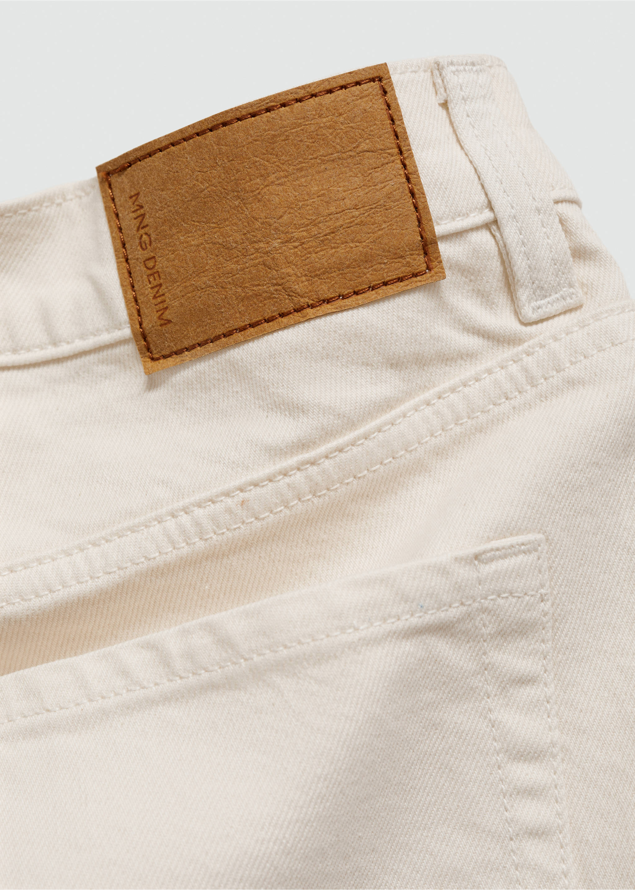 Bermuda jean regular fit - Détail de l'article 0, Blanc cassé. Ref: 77020598-00.