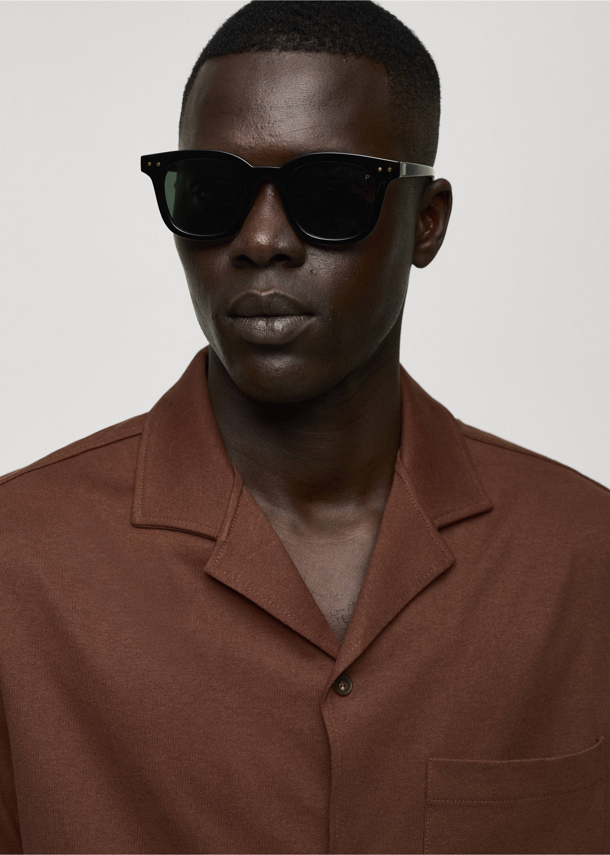 Chemise regular-fit 100 % coton - Détail de l'article 1, Marron. Ref: 77020609-00.