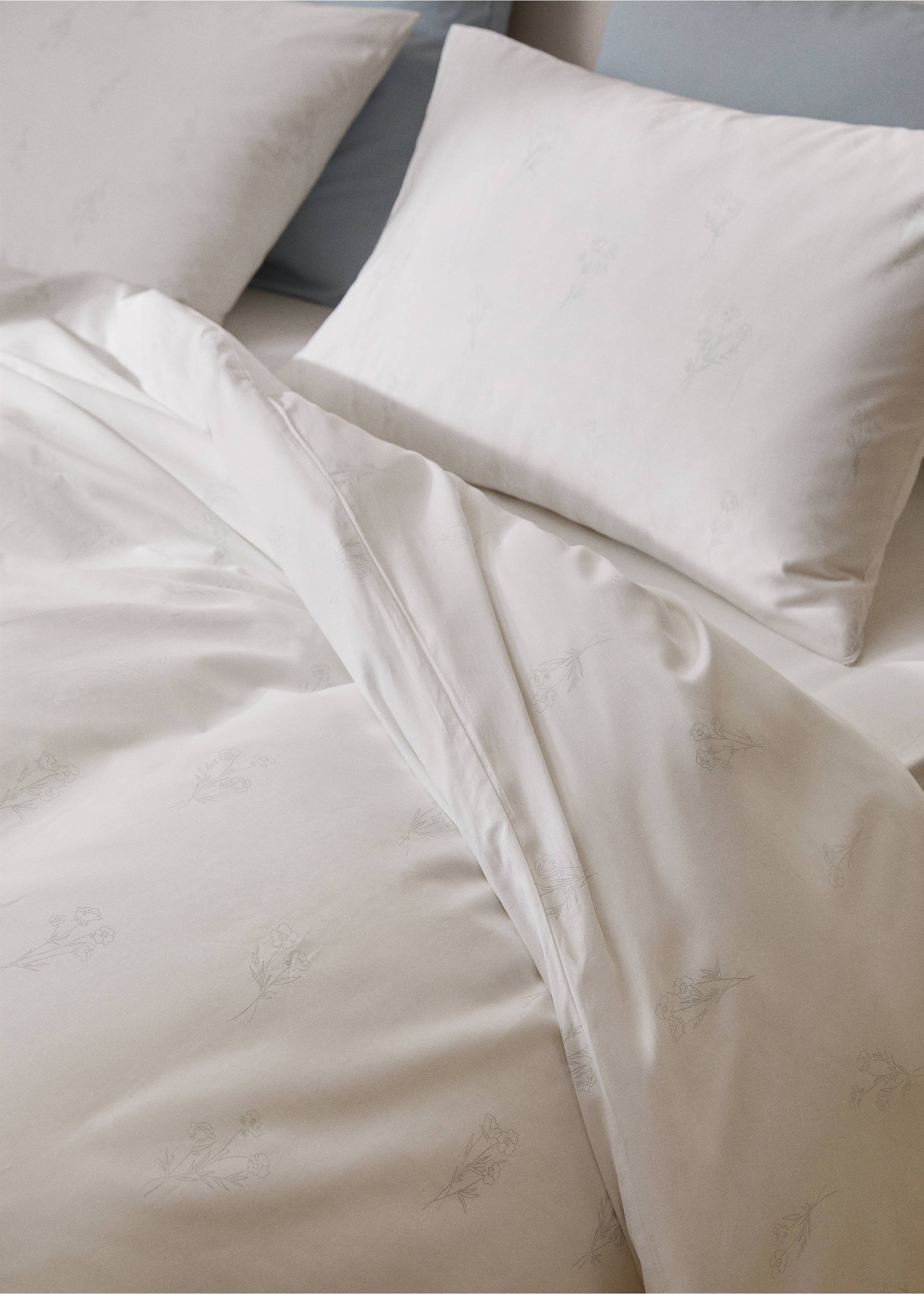 Floral duvet cover for superking bed - Details of the article 8, Aqua Green. Ref: 77020620-00.