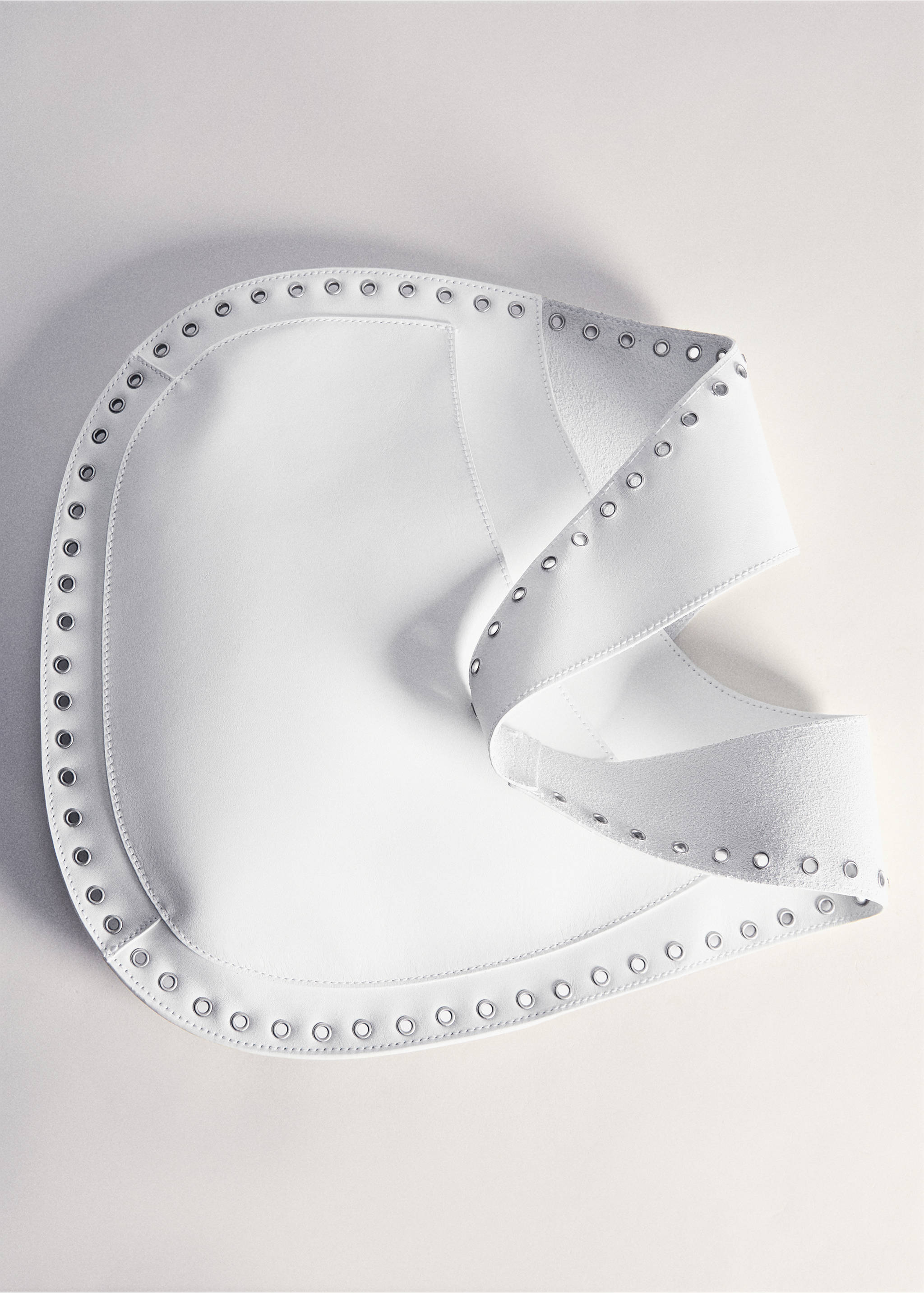Leather laser-cut bag - Details of the article 5, White. Ref: 77020640-00.